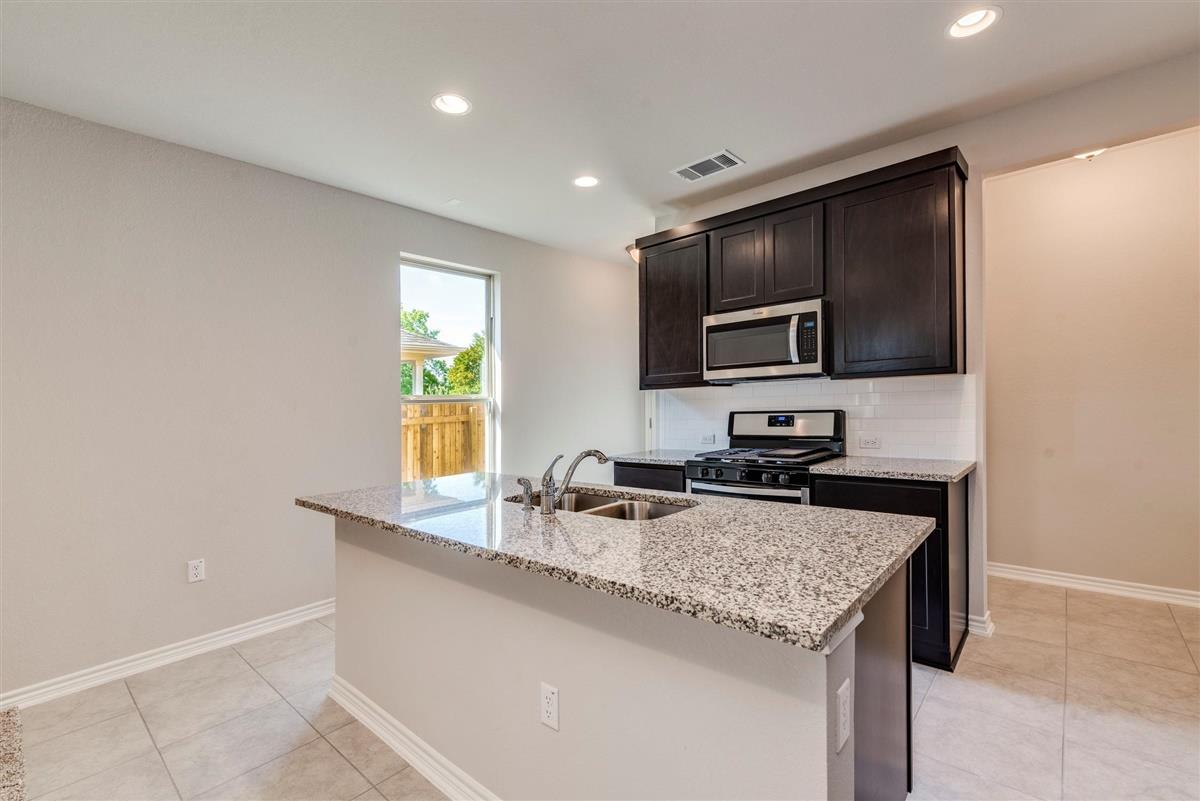 1307 Ambler DR