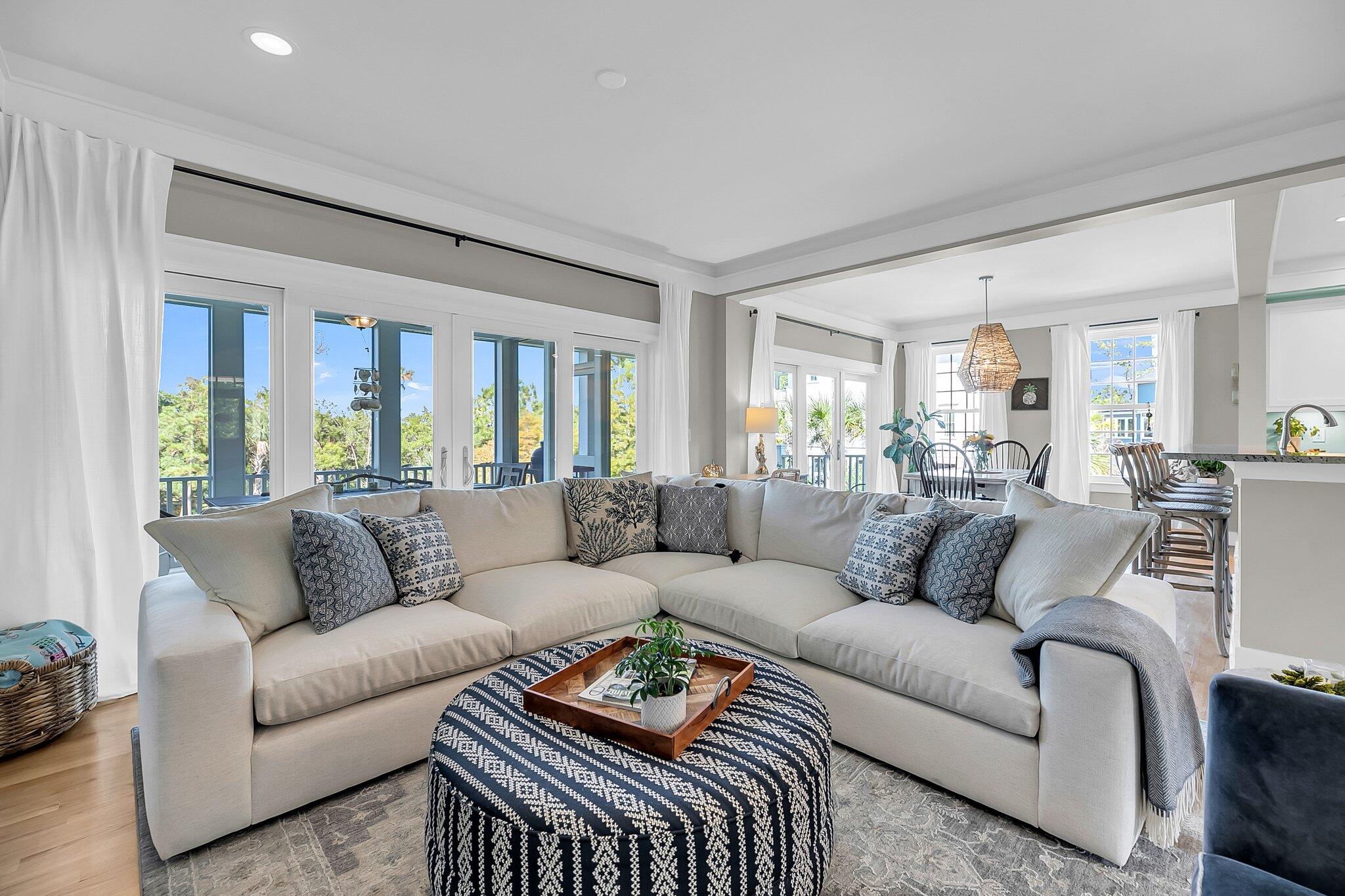 2789 Oak Manor Drive
