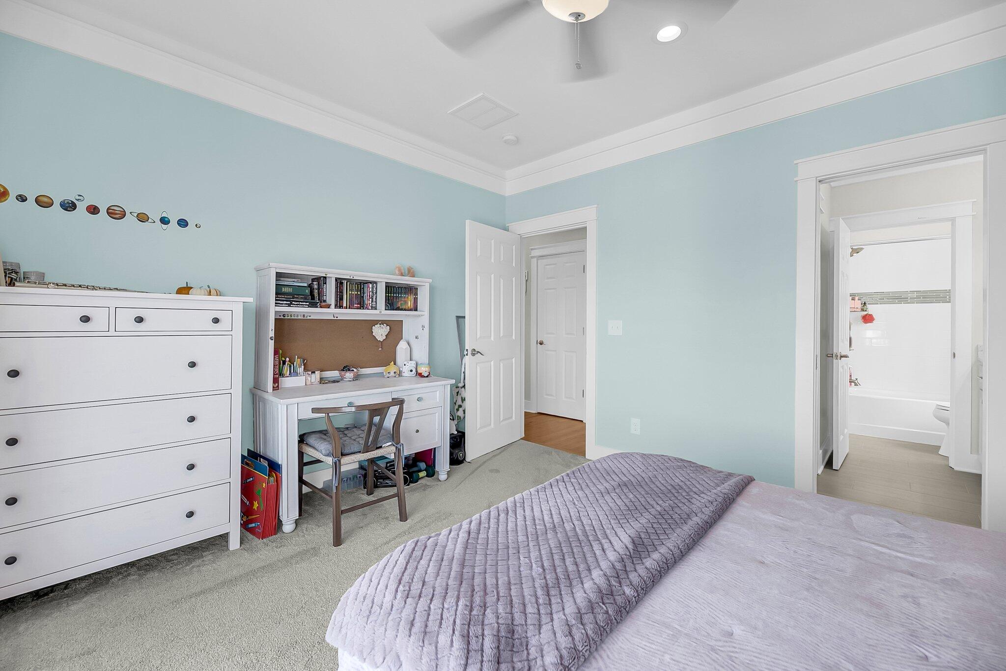2789 Oak Manor Drive