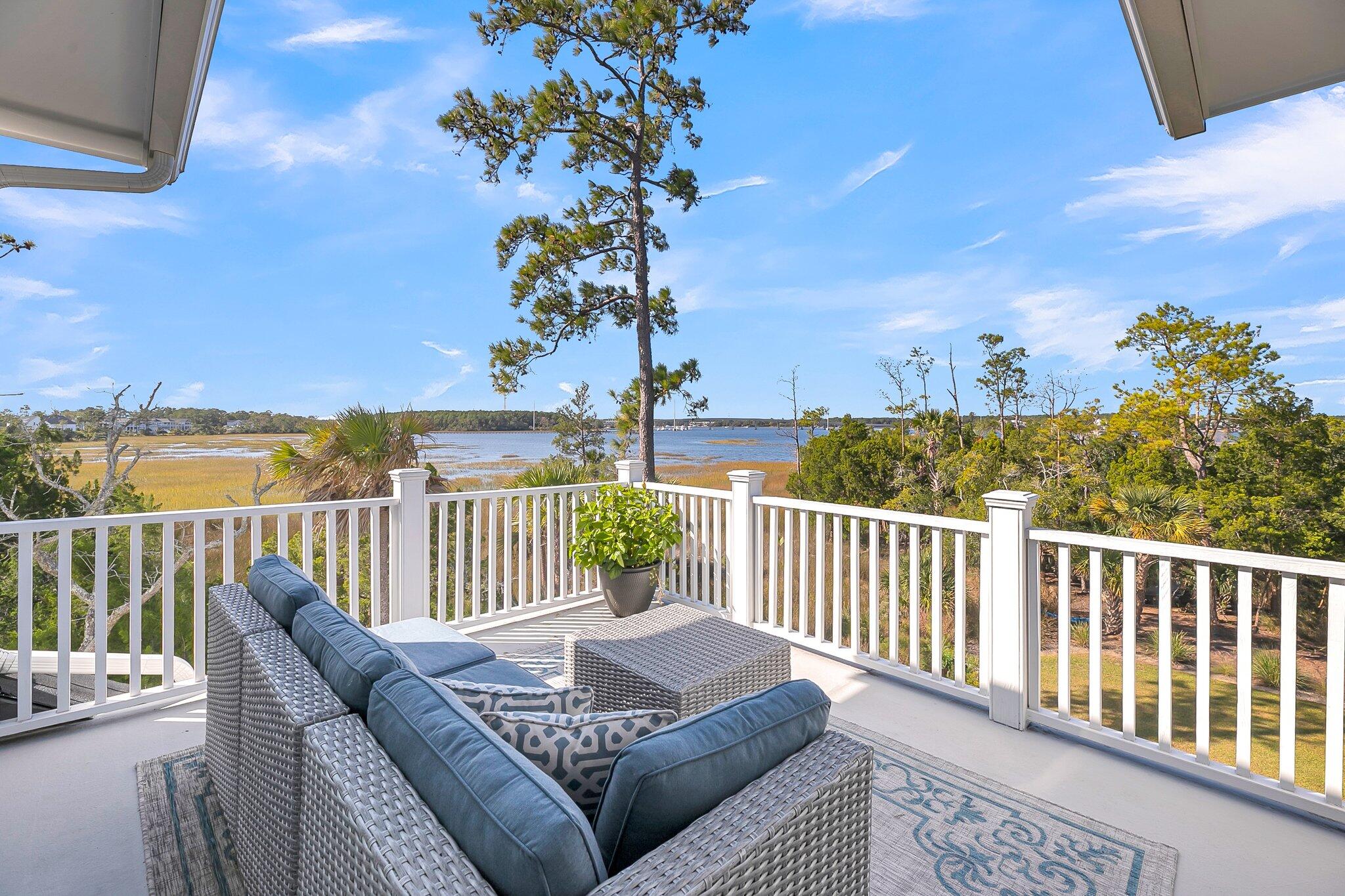 2789 Oak Manor Drive