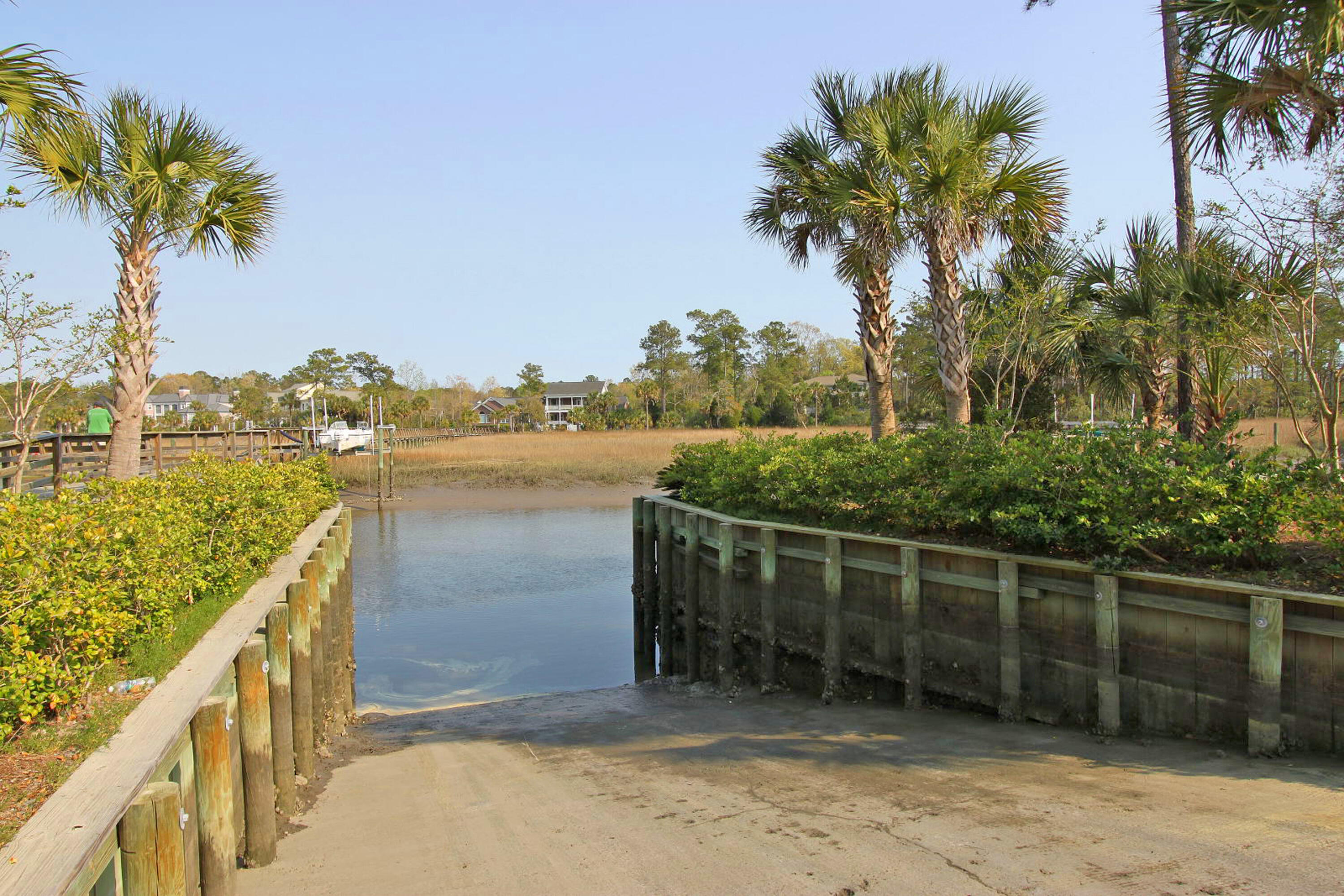 147 Palm Cove Way