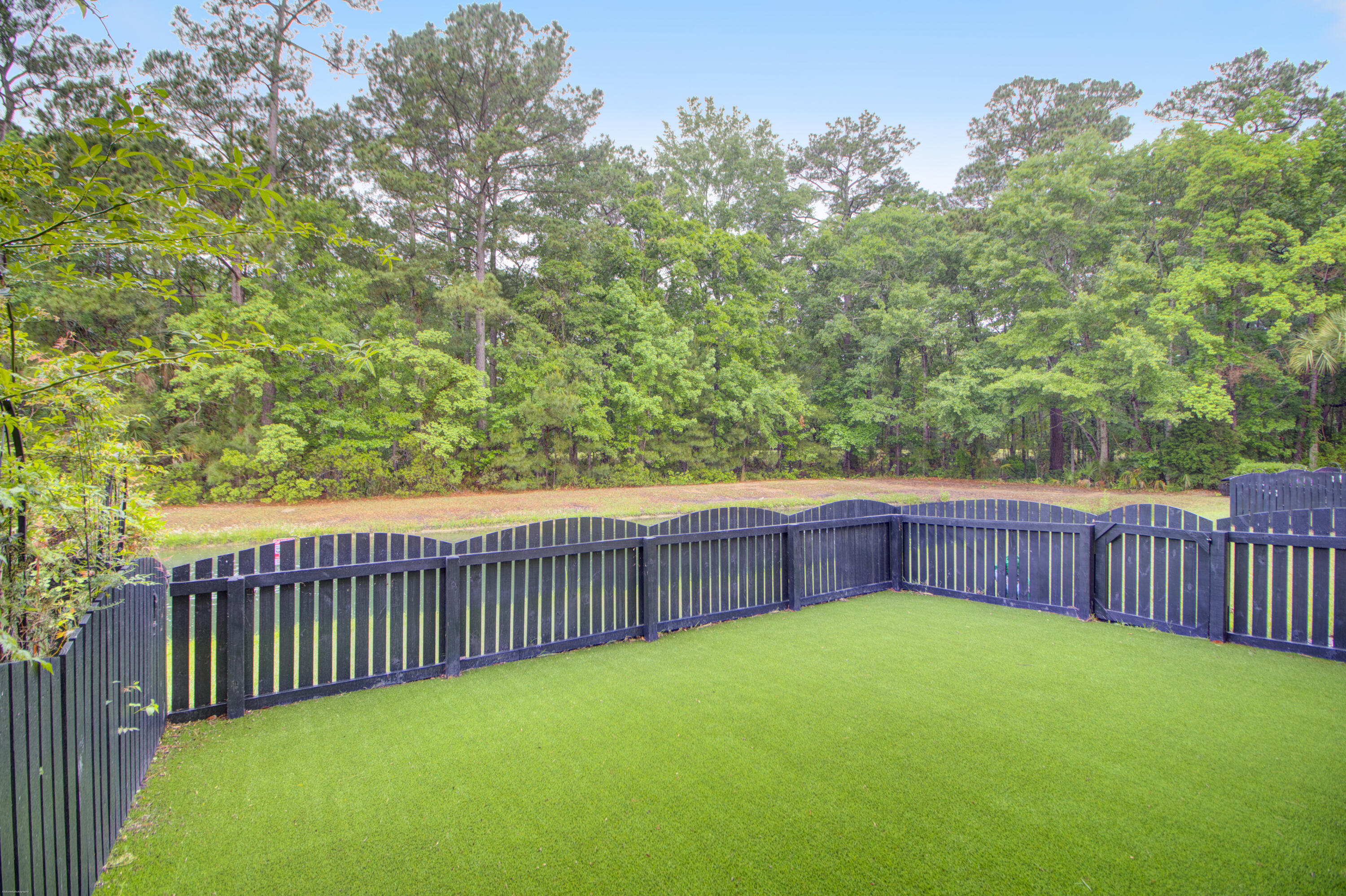 147 Palm Cove Way