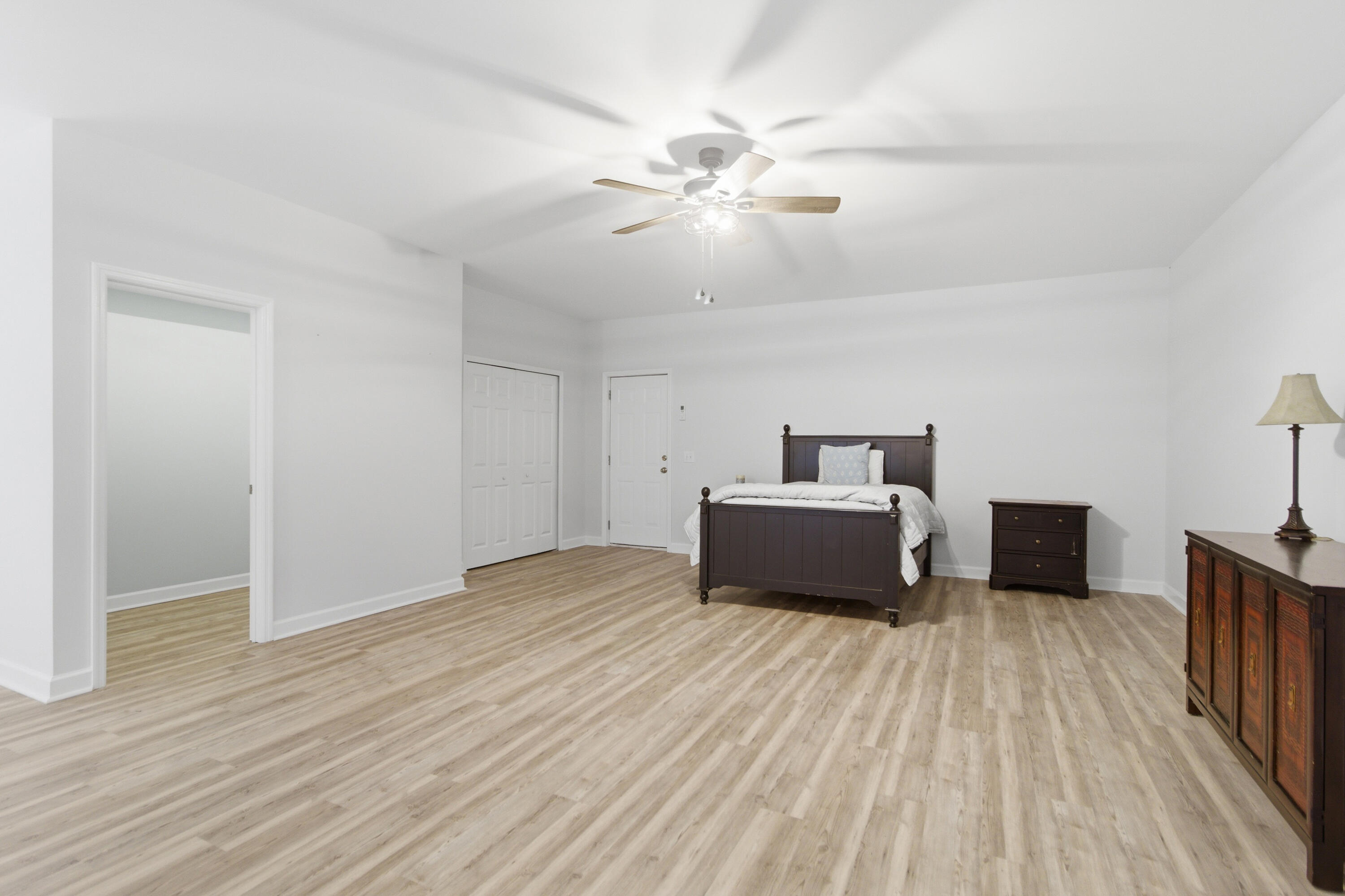 147 Palm Cove Way