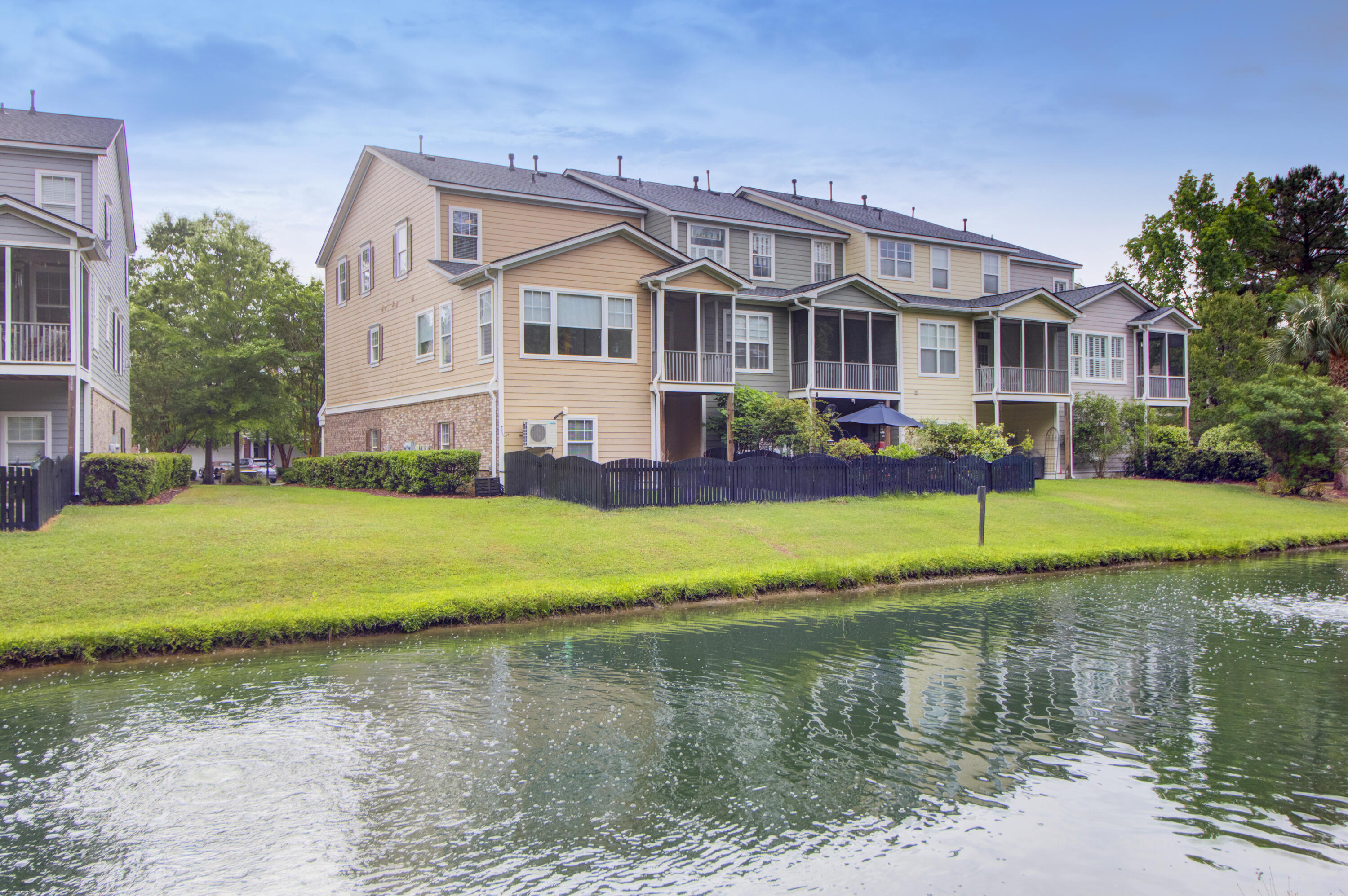 147 Palm Cove Way