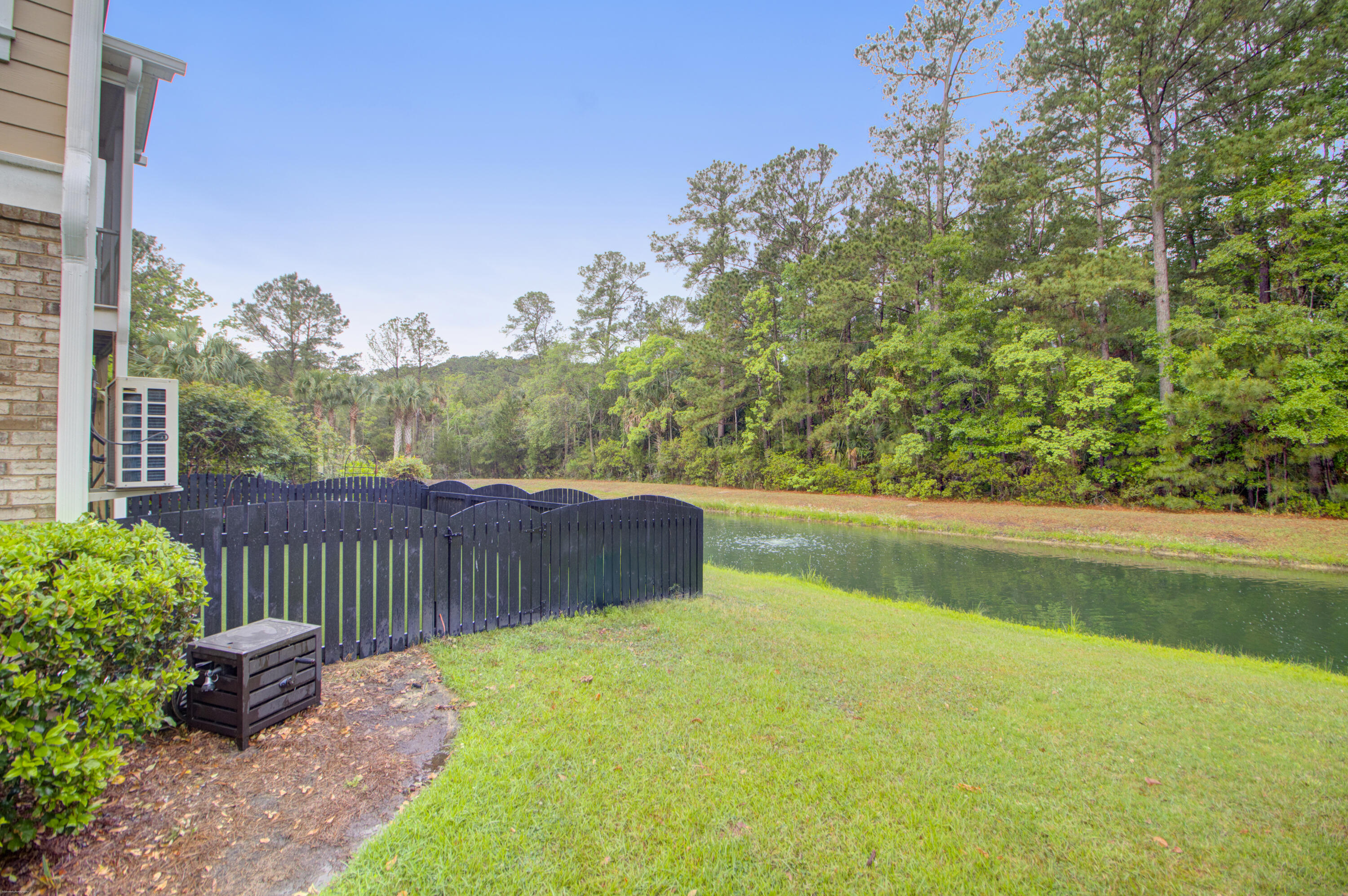 147 Palm Cove Way