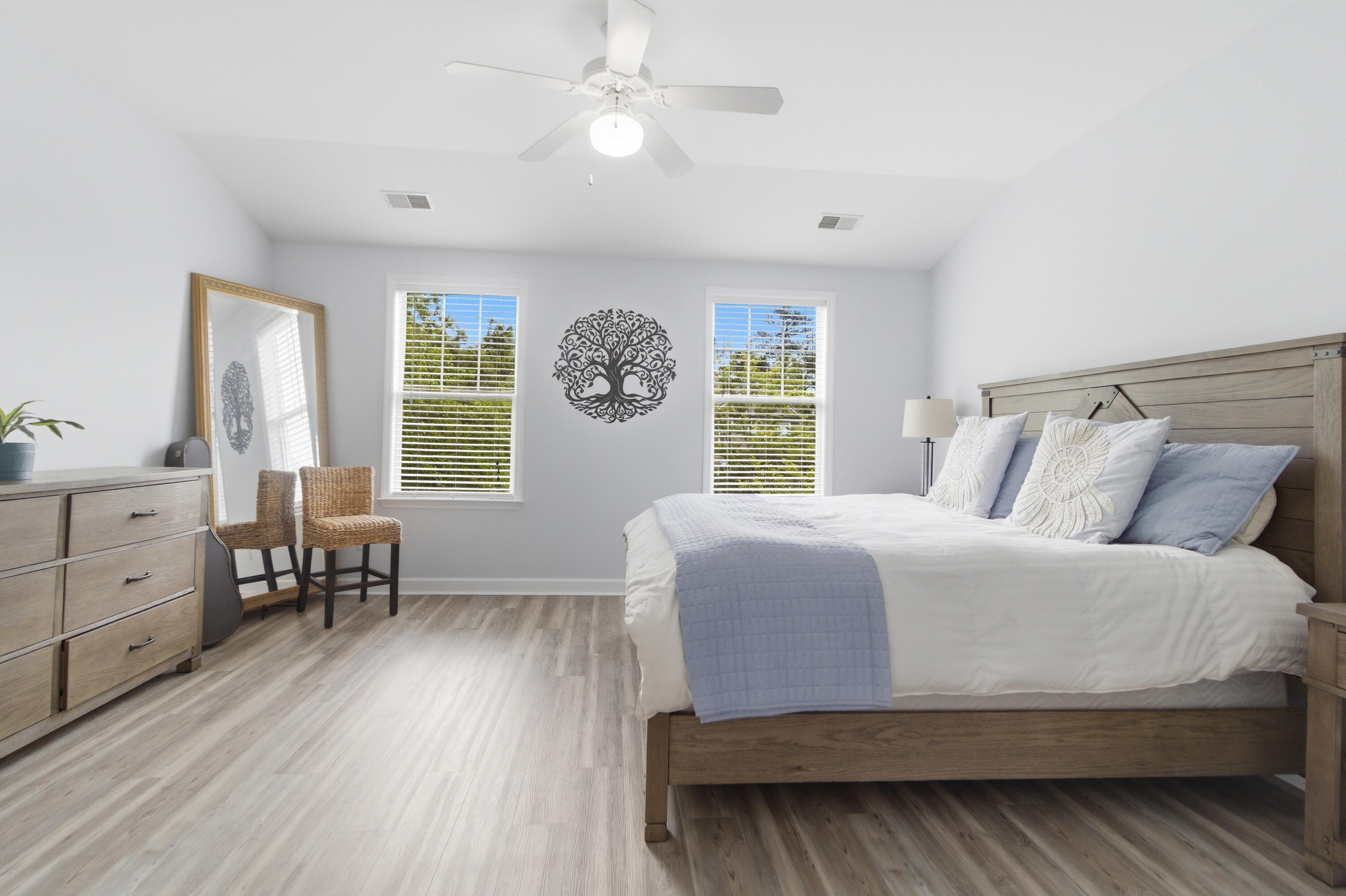 147 Palm Cove Way