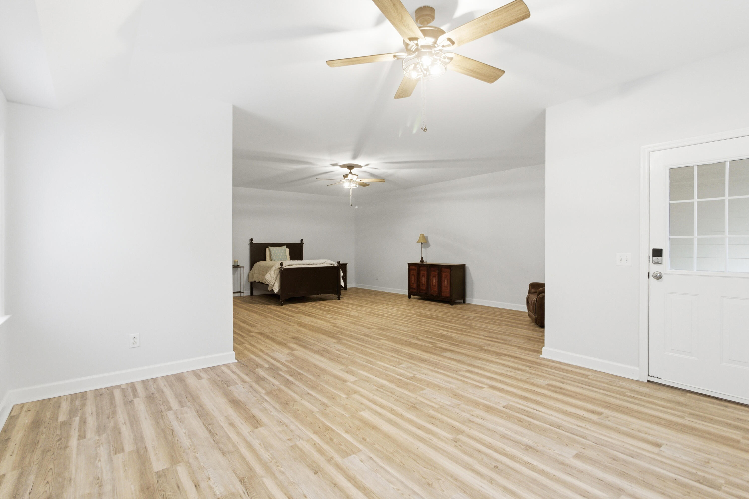 147 Palm Cove Way