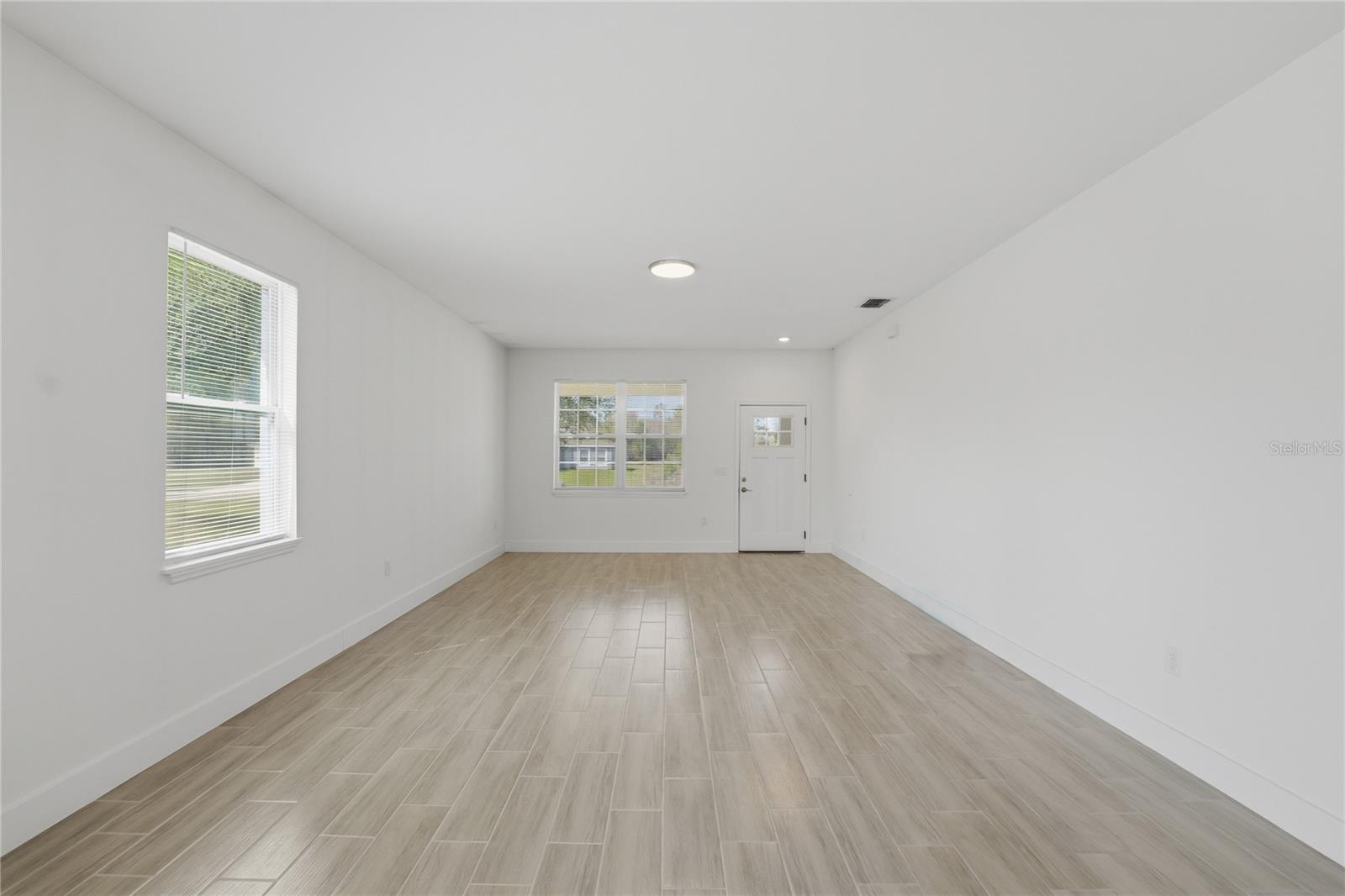 535 MARION OAKS LN