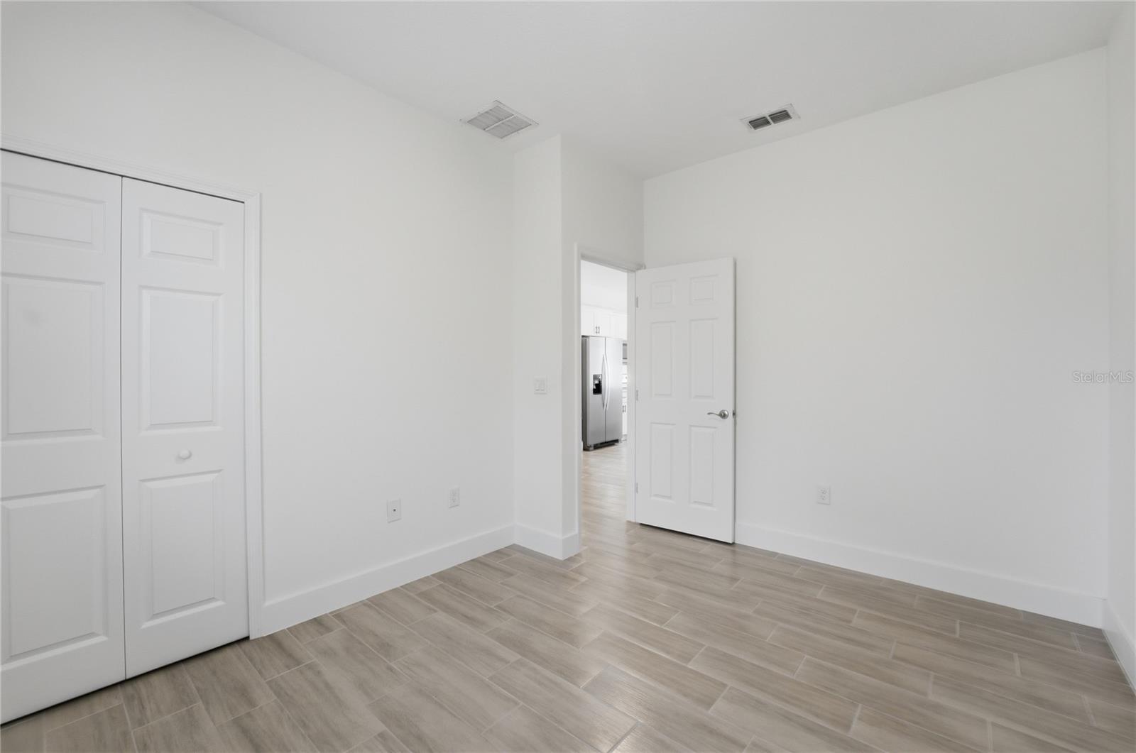 535 MARION OAKS LN