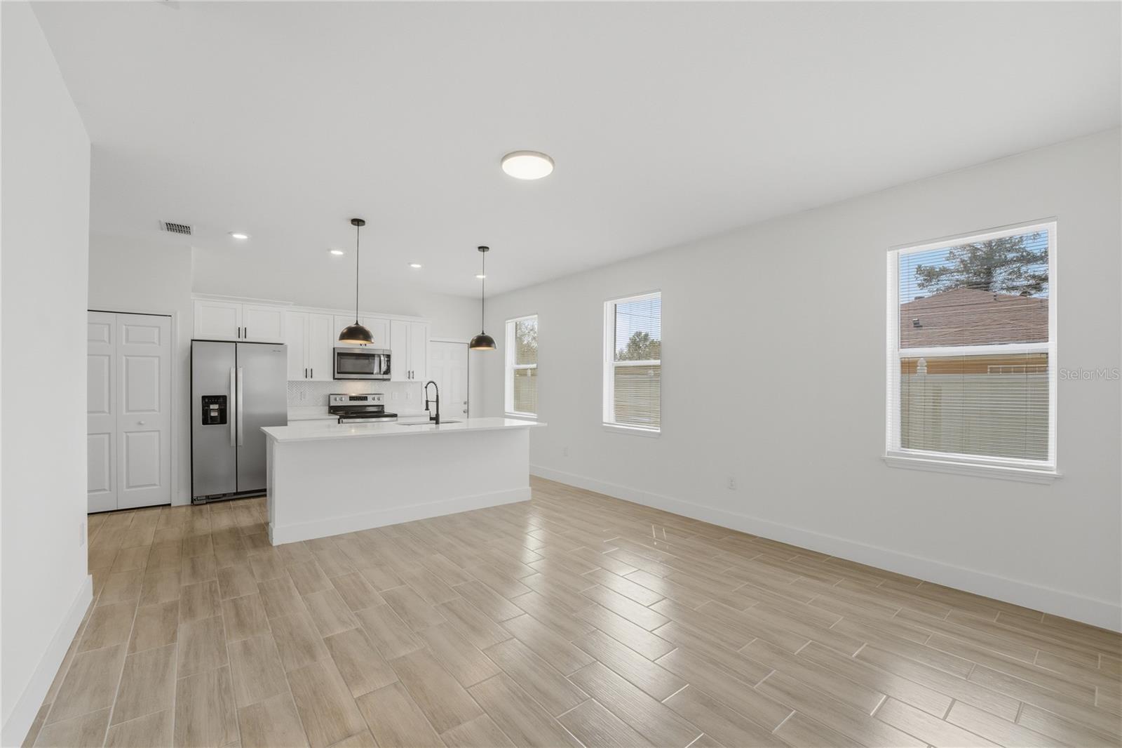 535 MARION OAKS LN