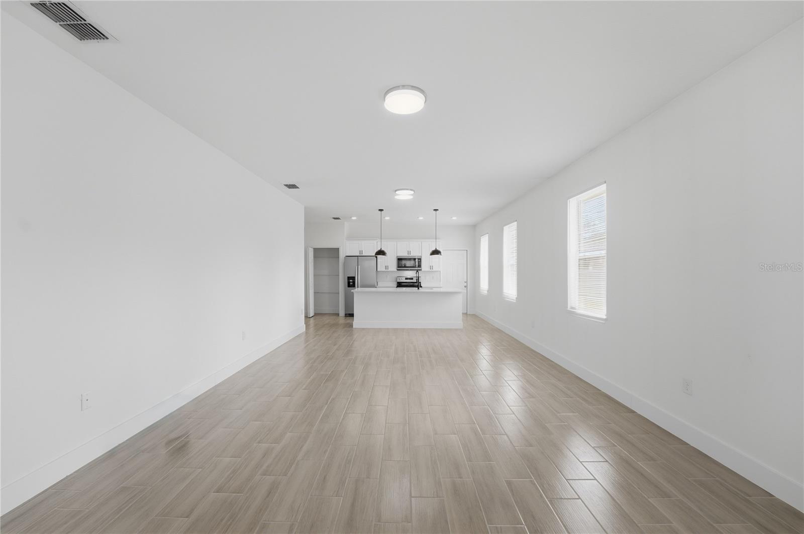 535 MARION OAKS LN