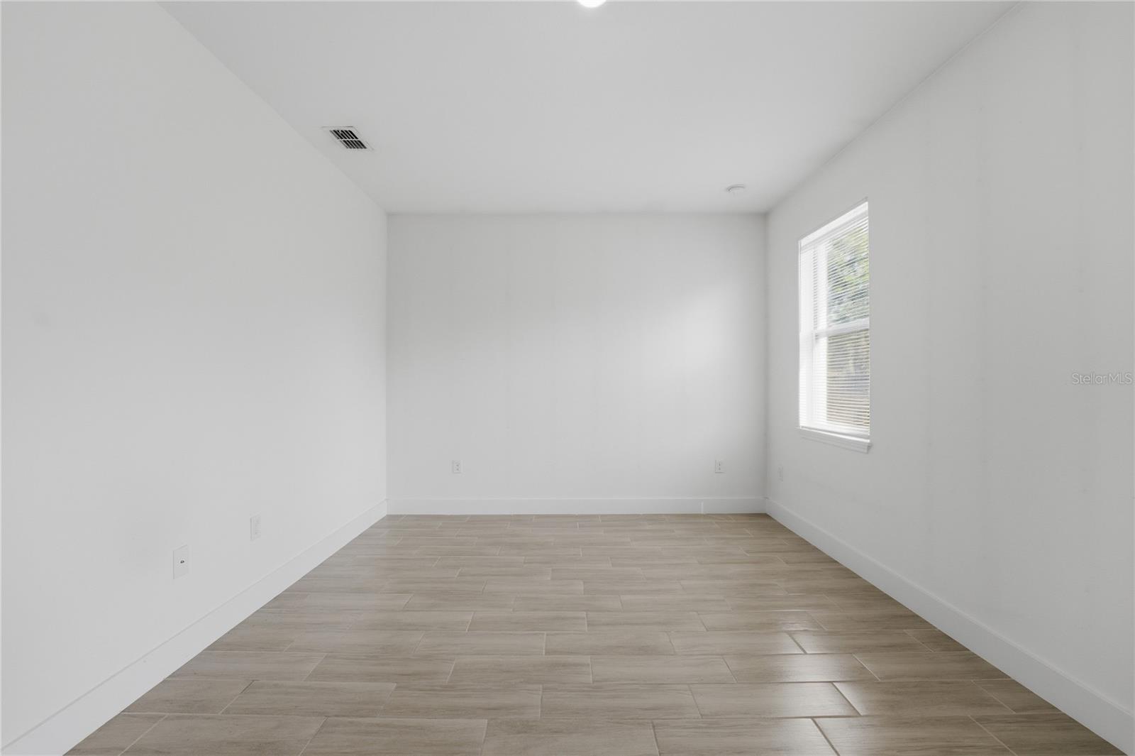 535 MARION OAKS LN