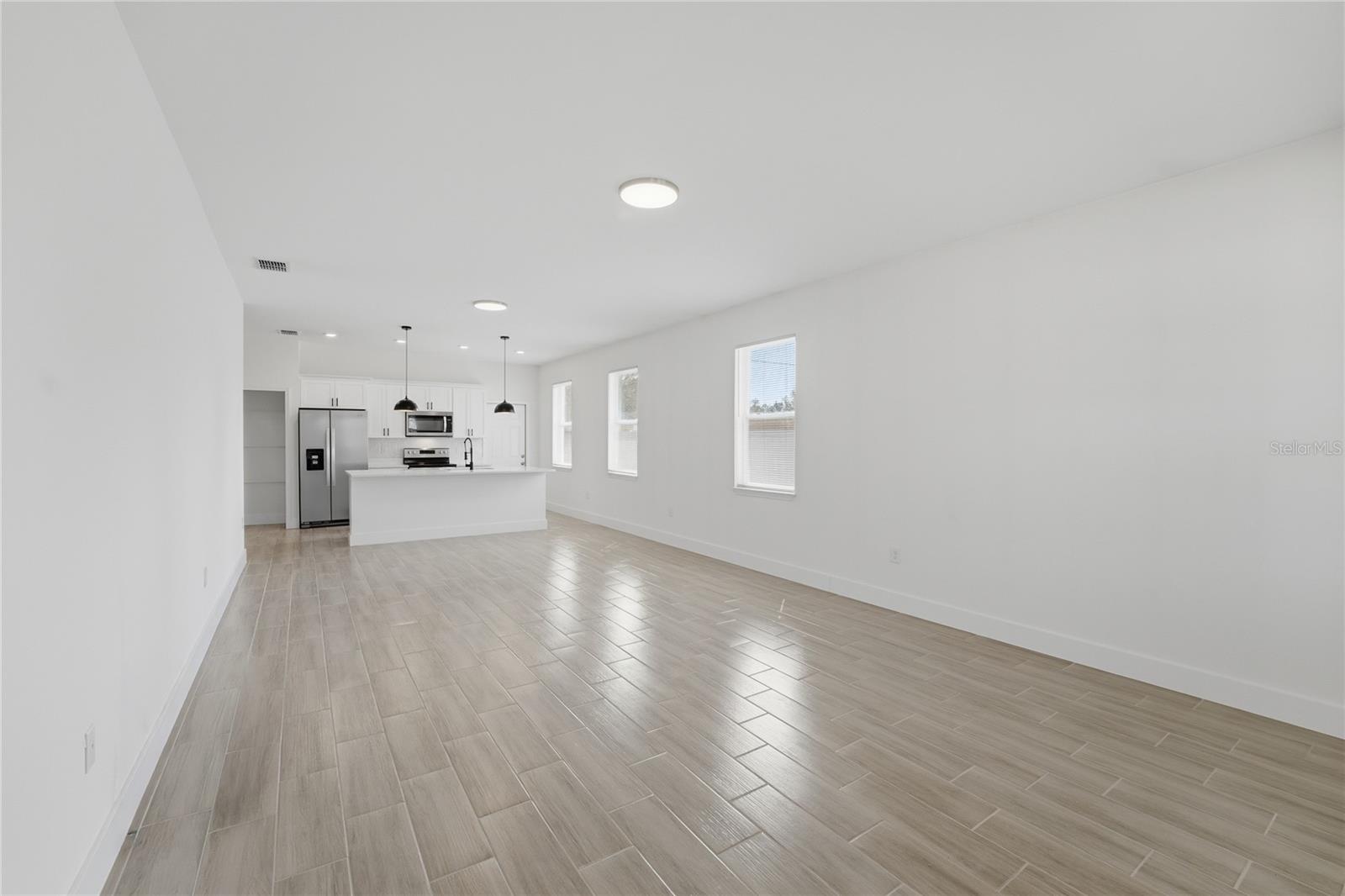 535 MARION OAKS LN