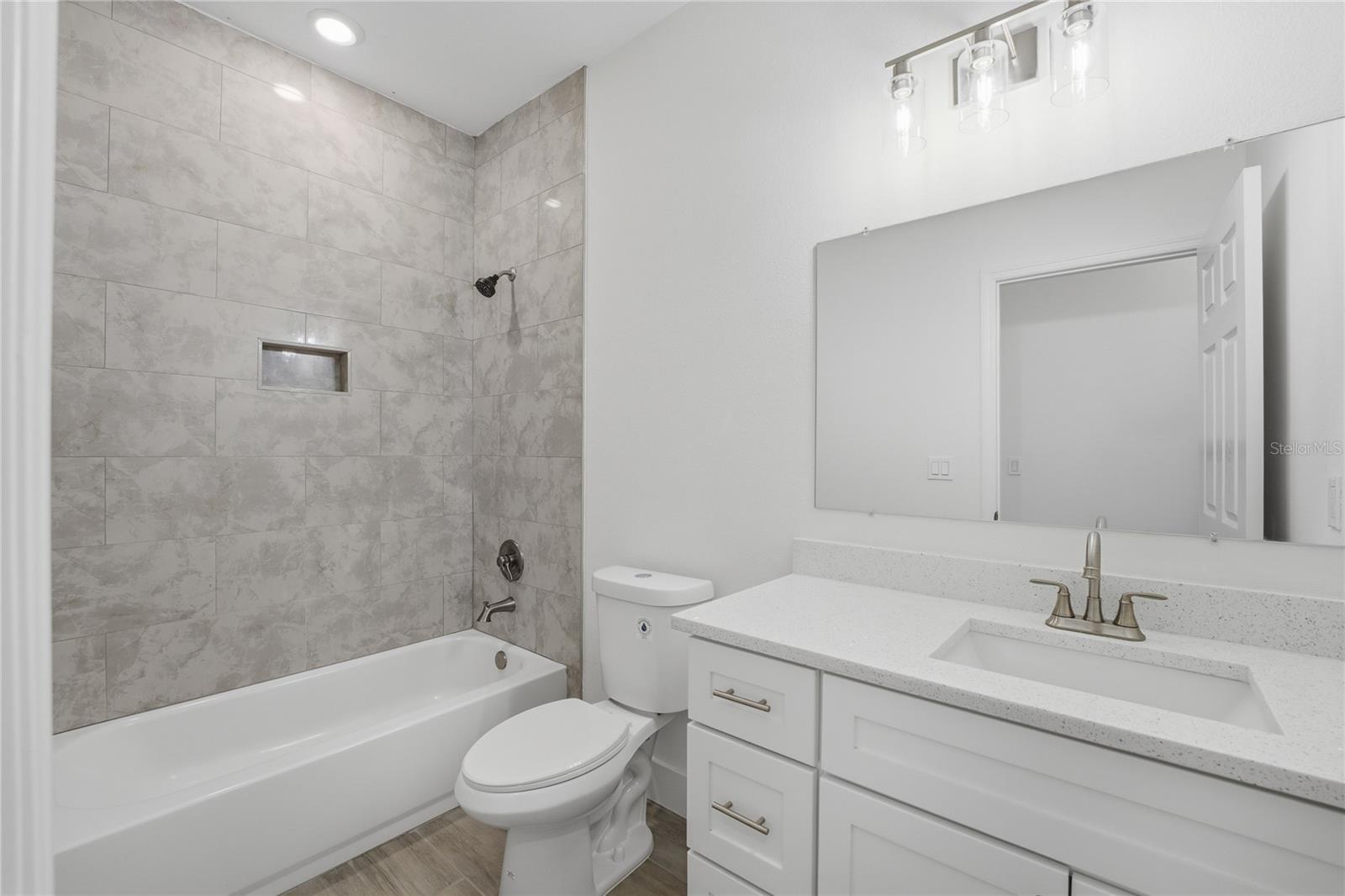 535 MARION OAKS LN