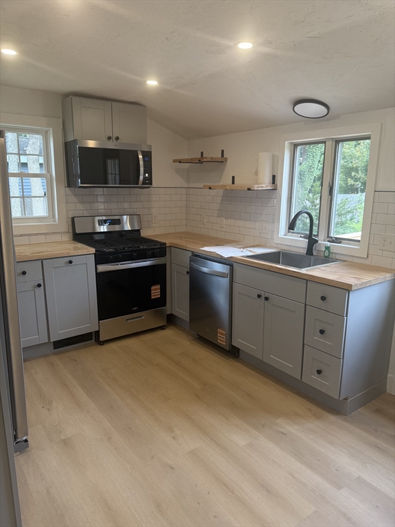 14-16 Lincoln St # 16 Unit: 14-16