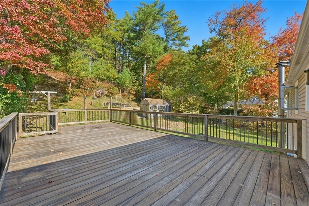 179 Hedges Pond Road