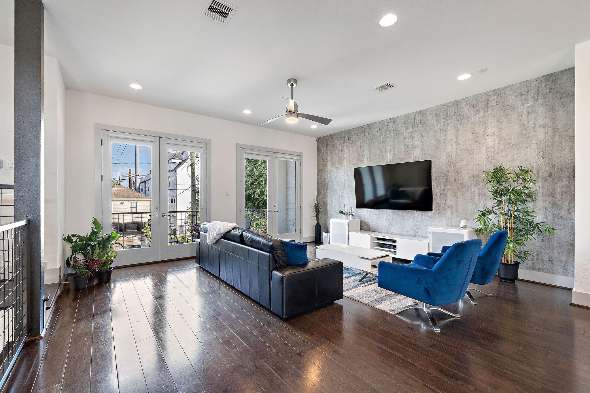 4621 Chartres Street
