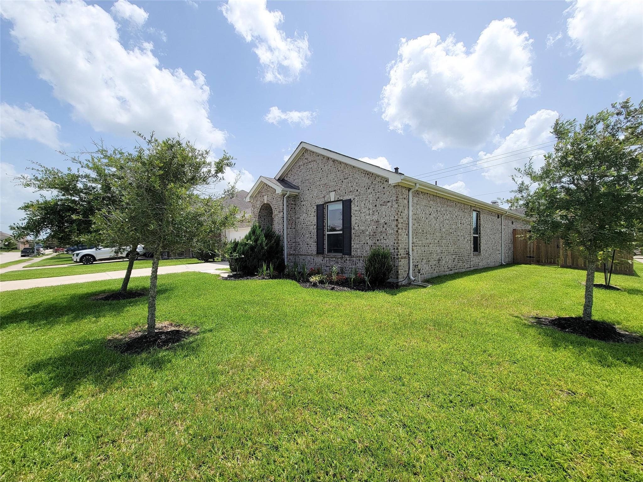 3802 Belmore Lane