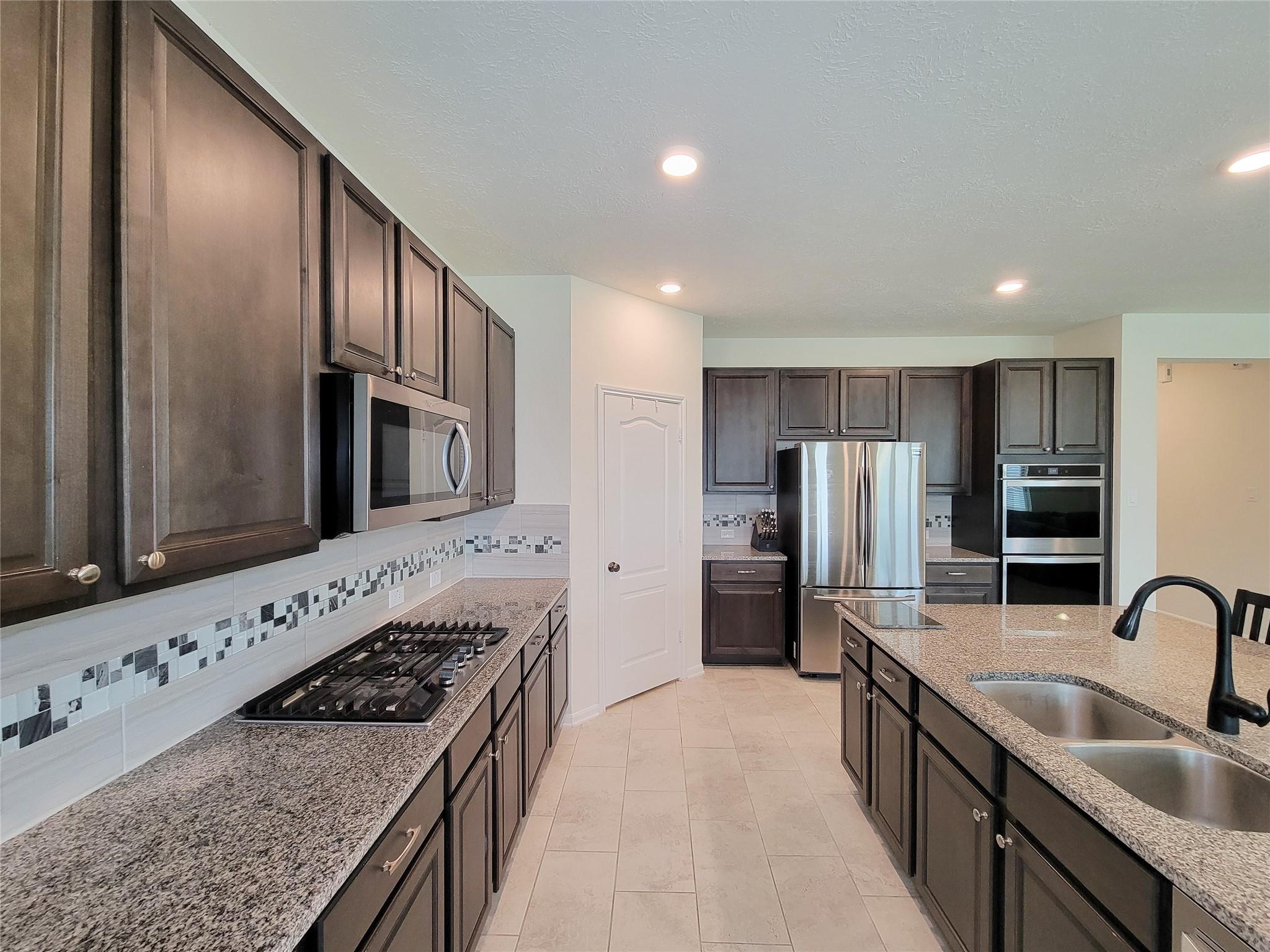 3802 Belmore Lane