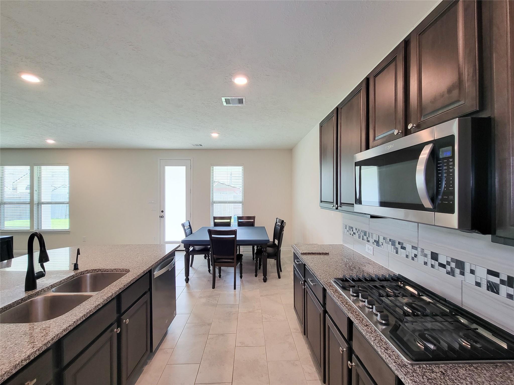 3802 Belmore Lane