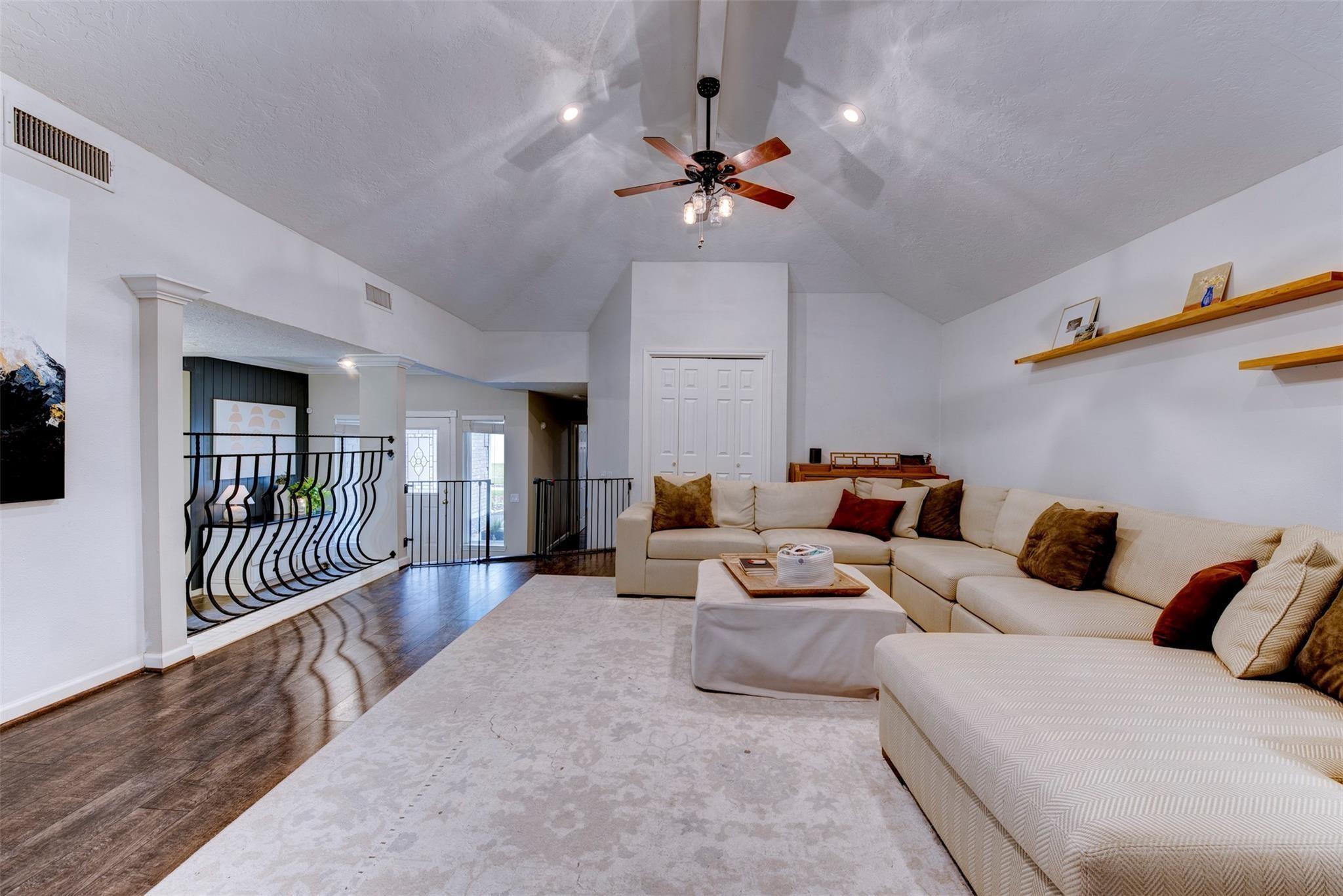 15914 Elwood Drive