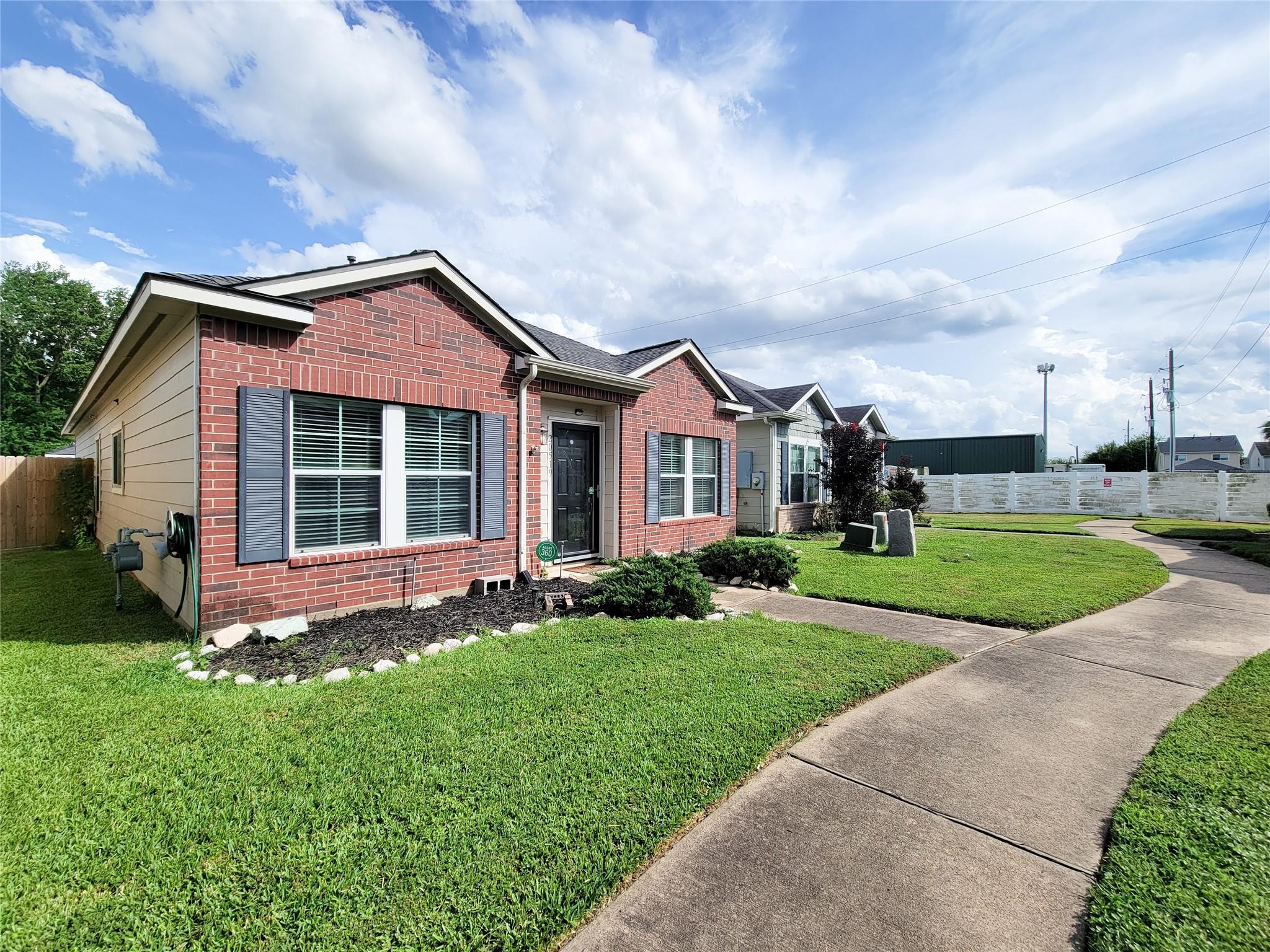 20519 Sycamore Crest Lane