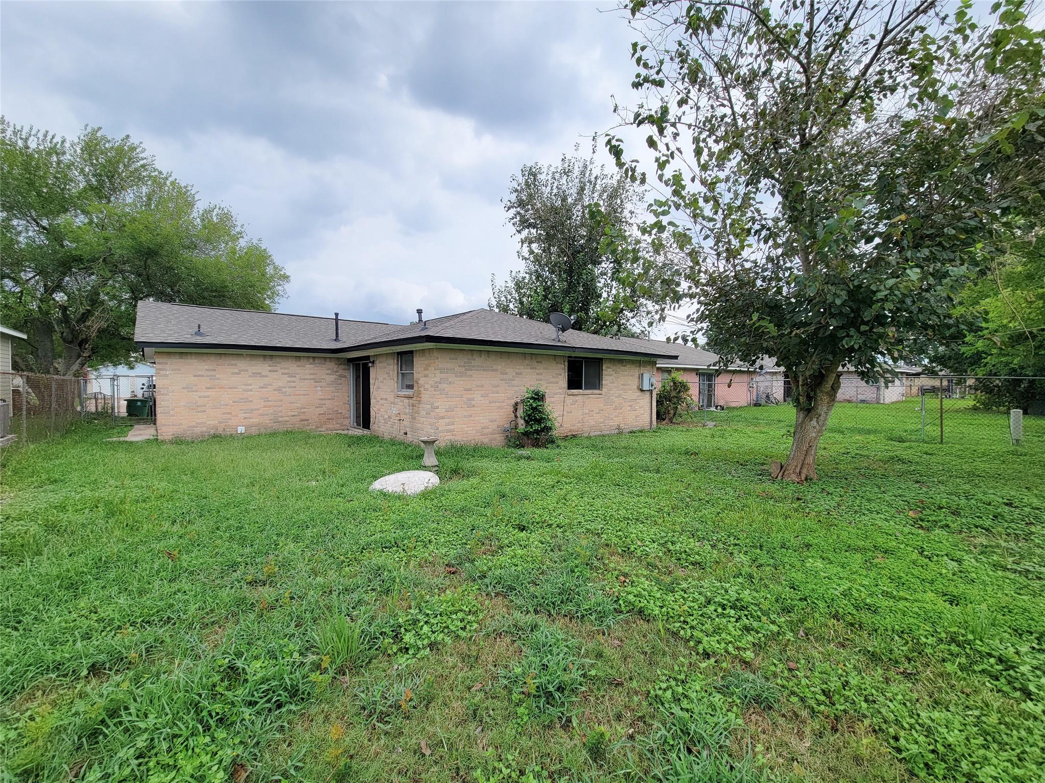 12922 Claygate Drive