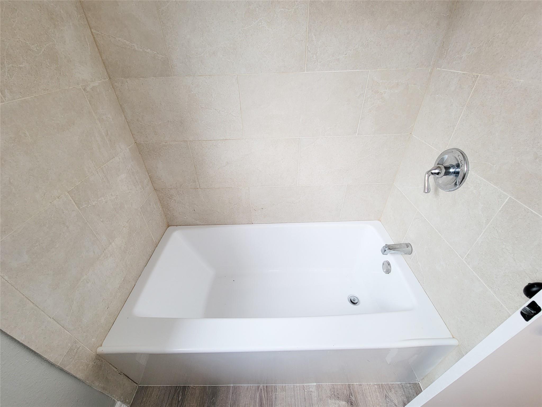 12922 Claygate Drive