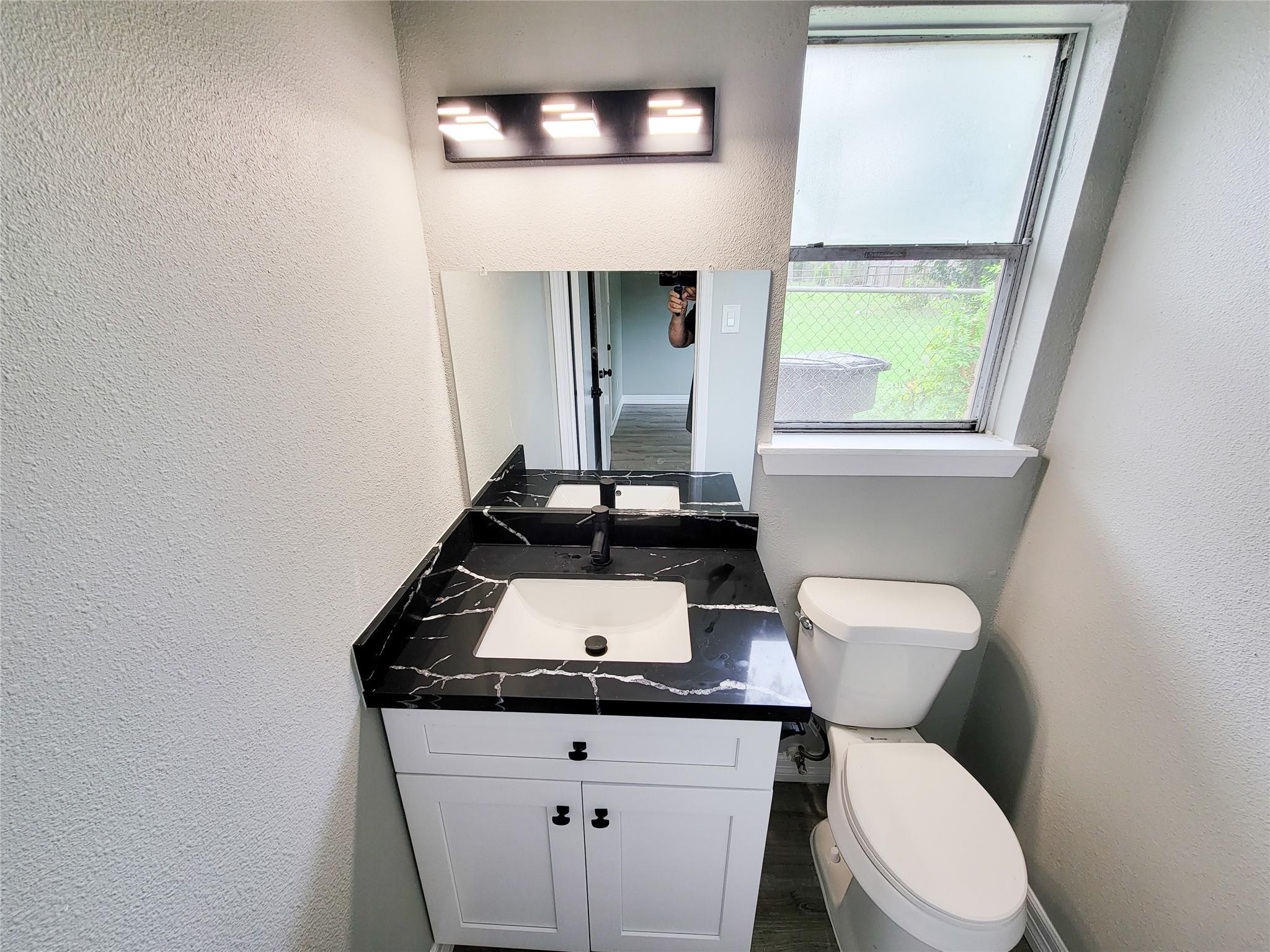 12922 Claygate Drive