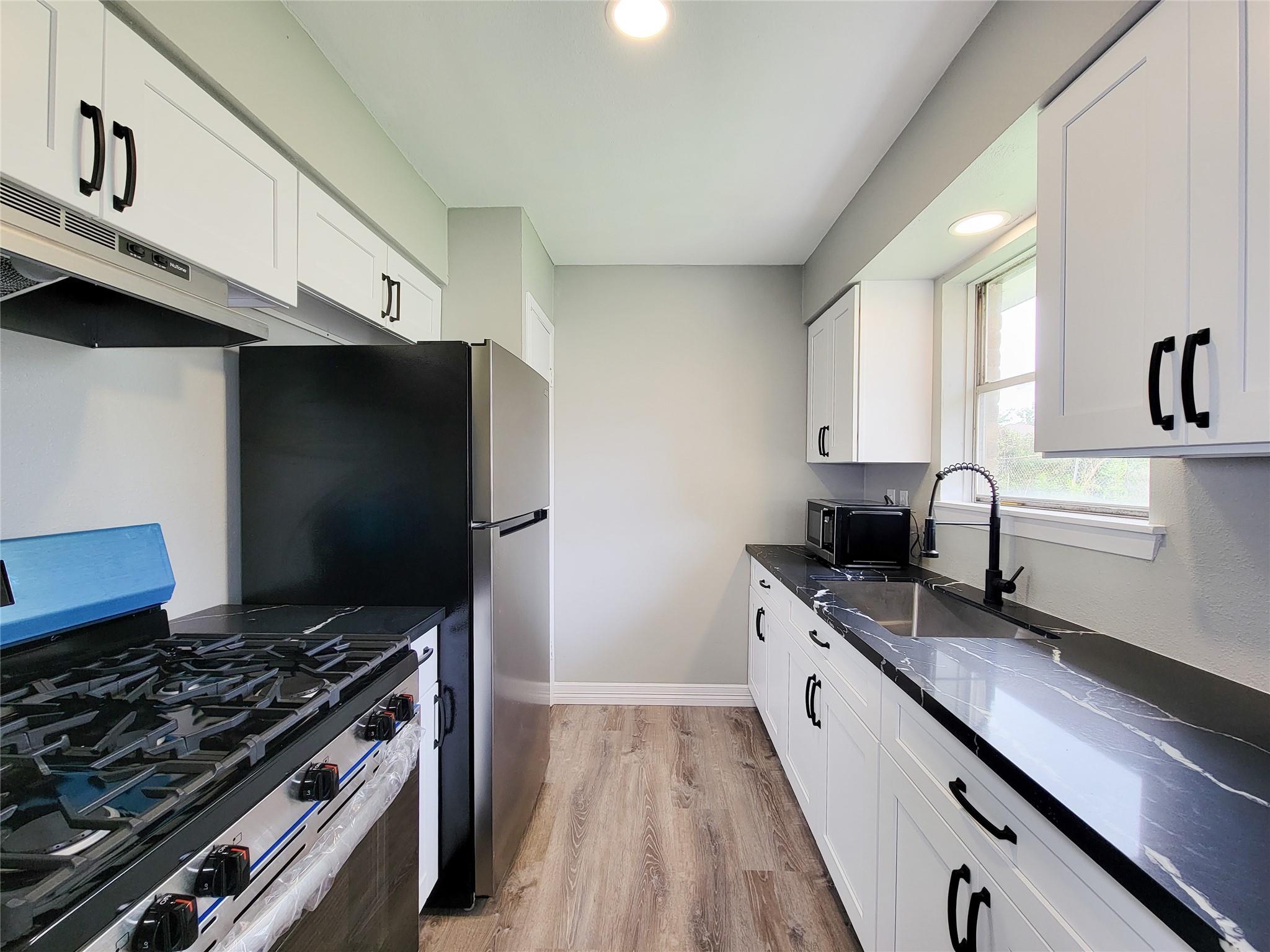 12922 Claygate Drive