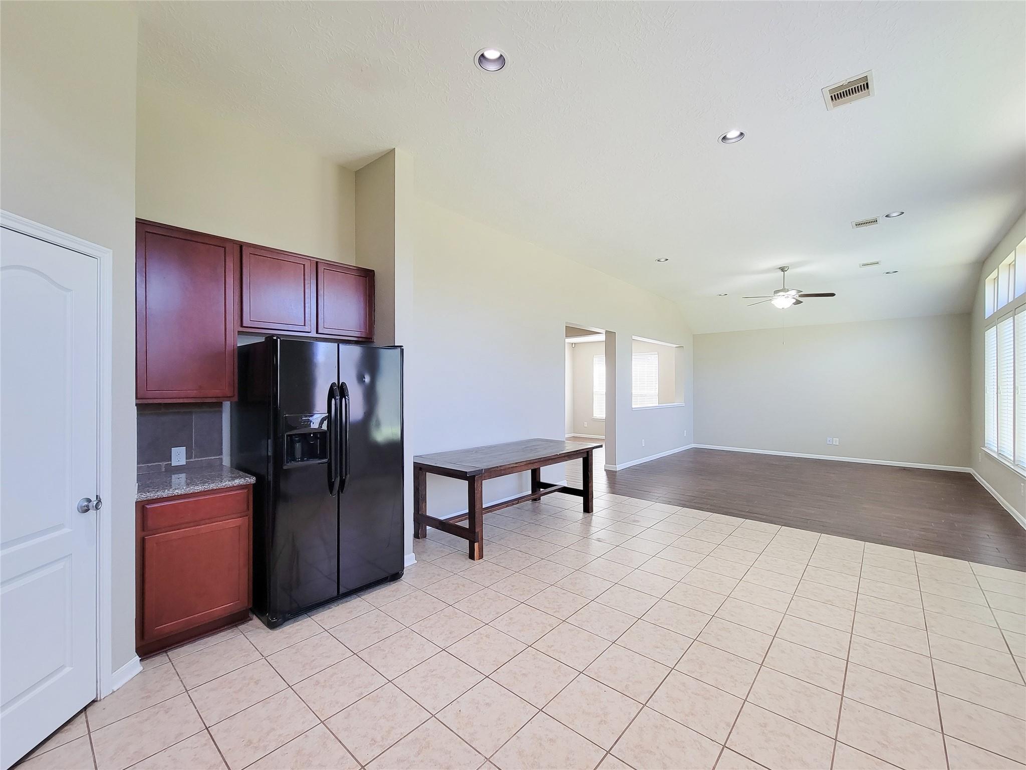 3007 Meadow Prairie Street