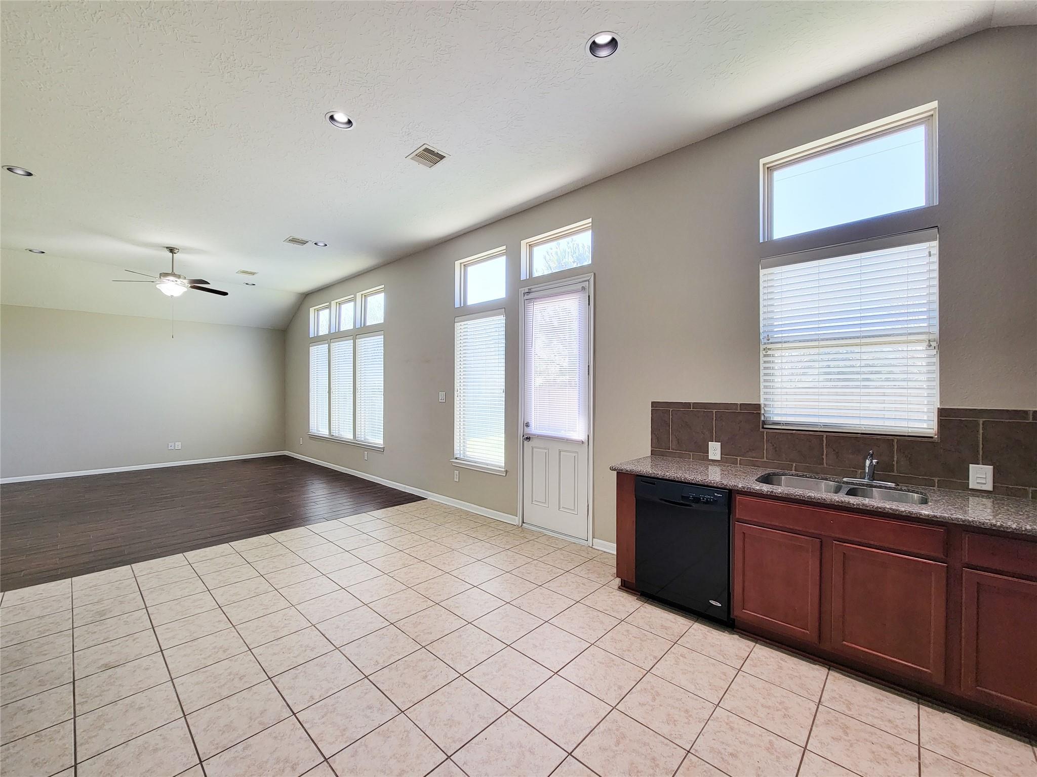 3007 Meadow Prairie Street