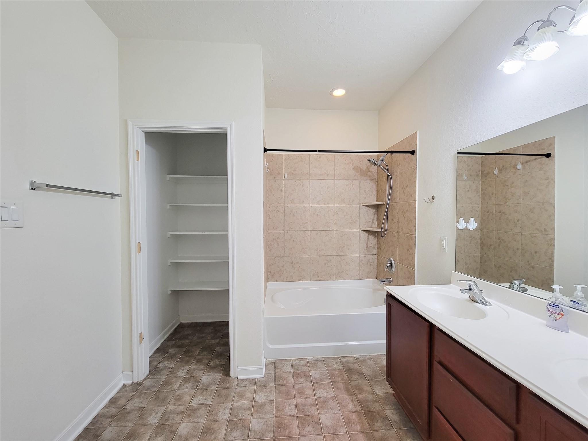 3007 Meadow Prairie Street