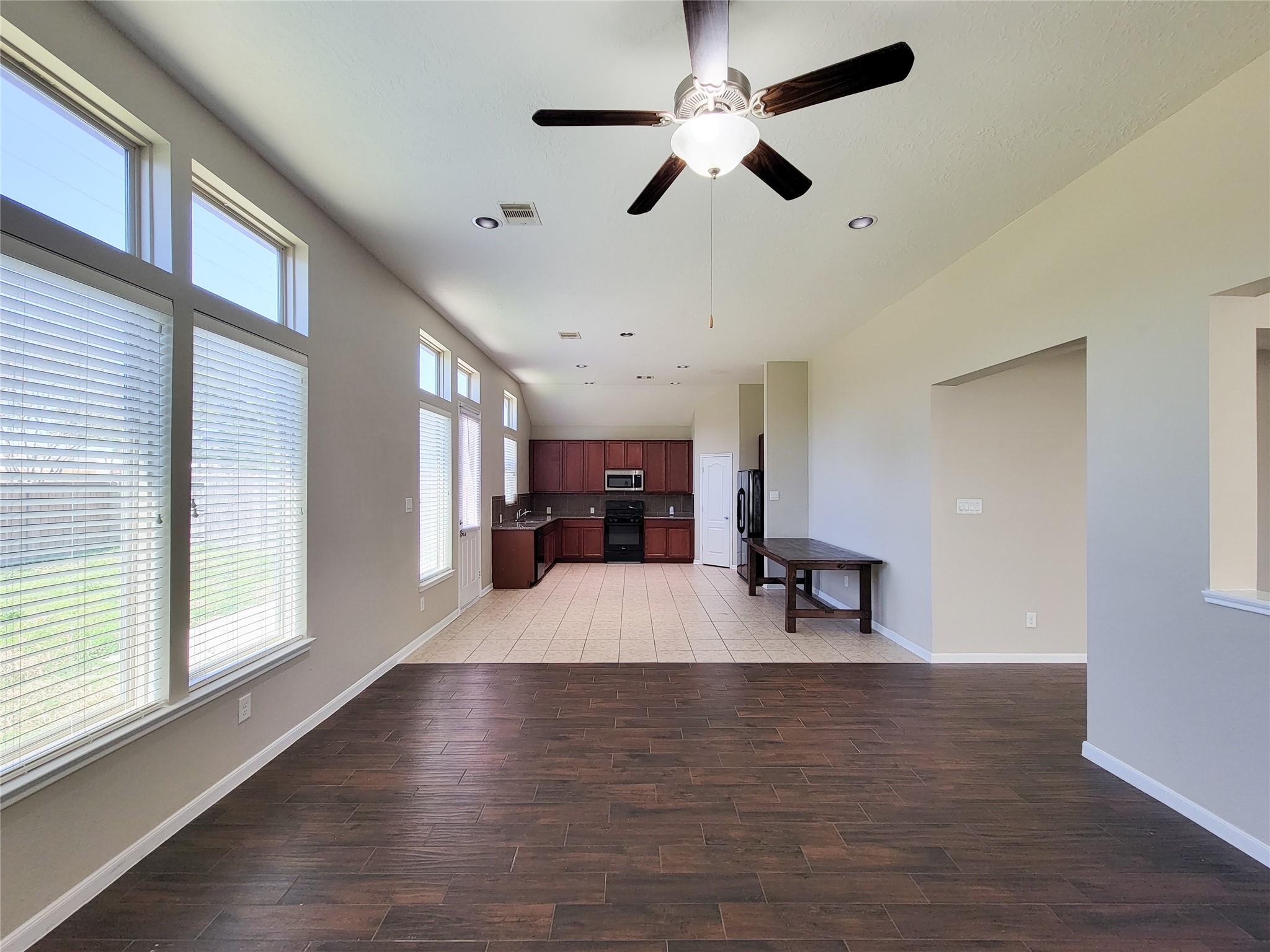 3007 Meadow Prairie Street