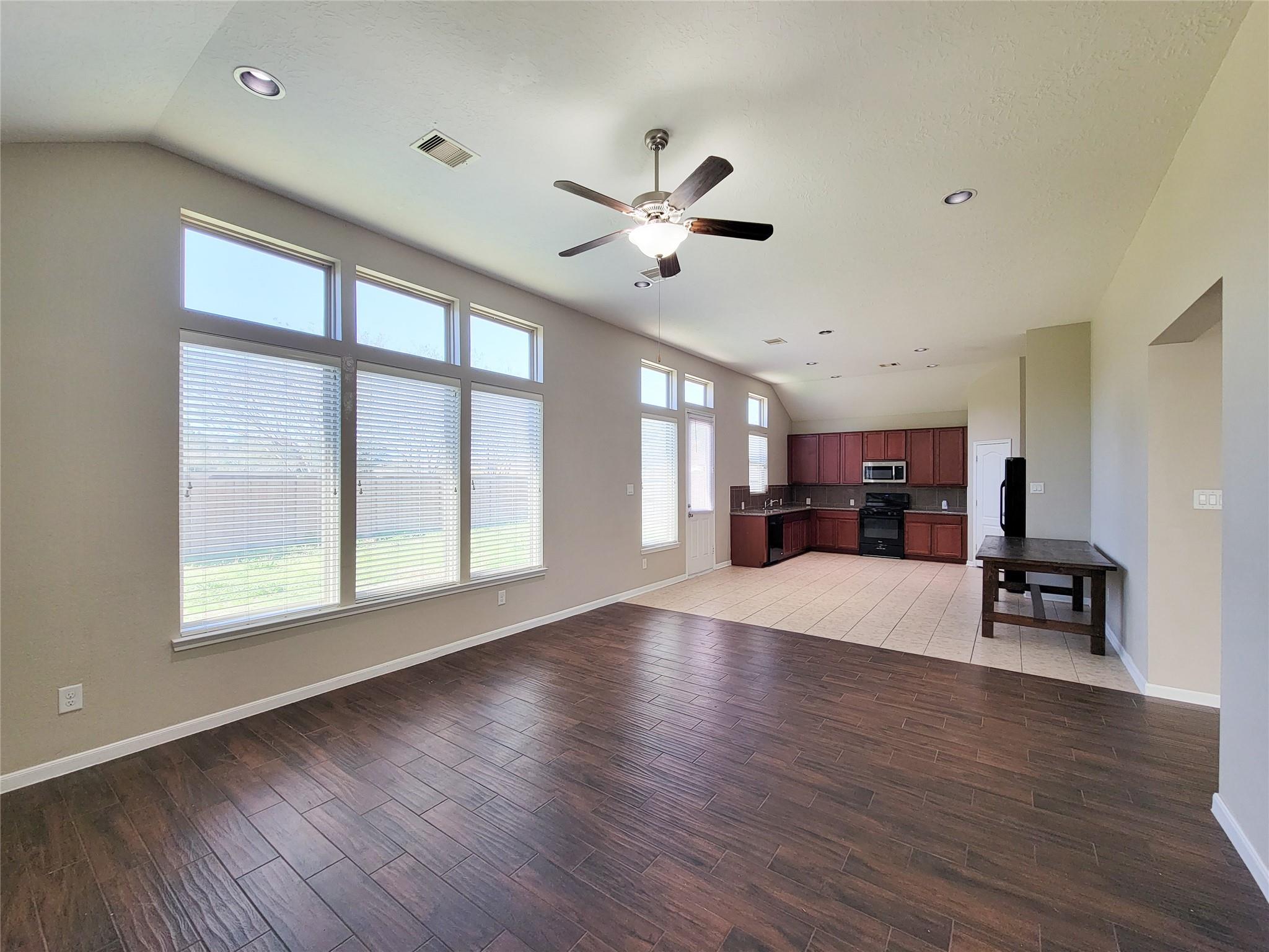 3007 Meadow Prairie Street
