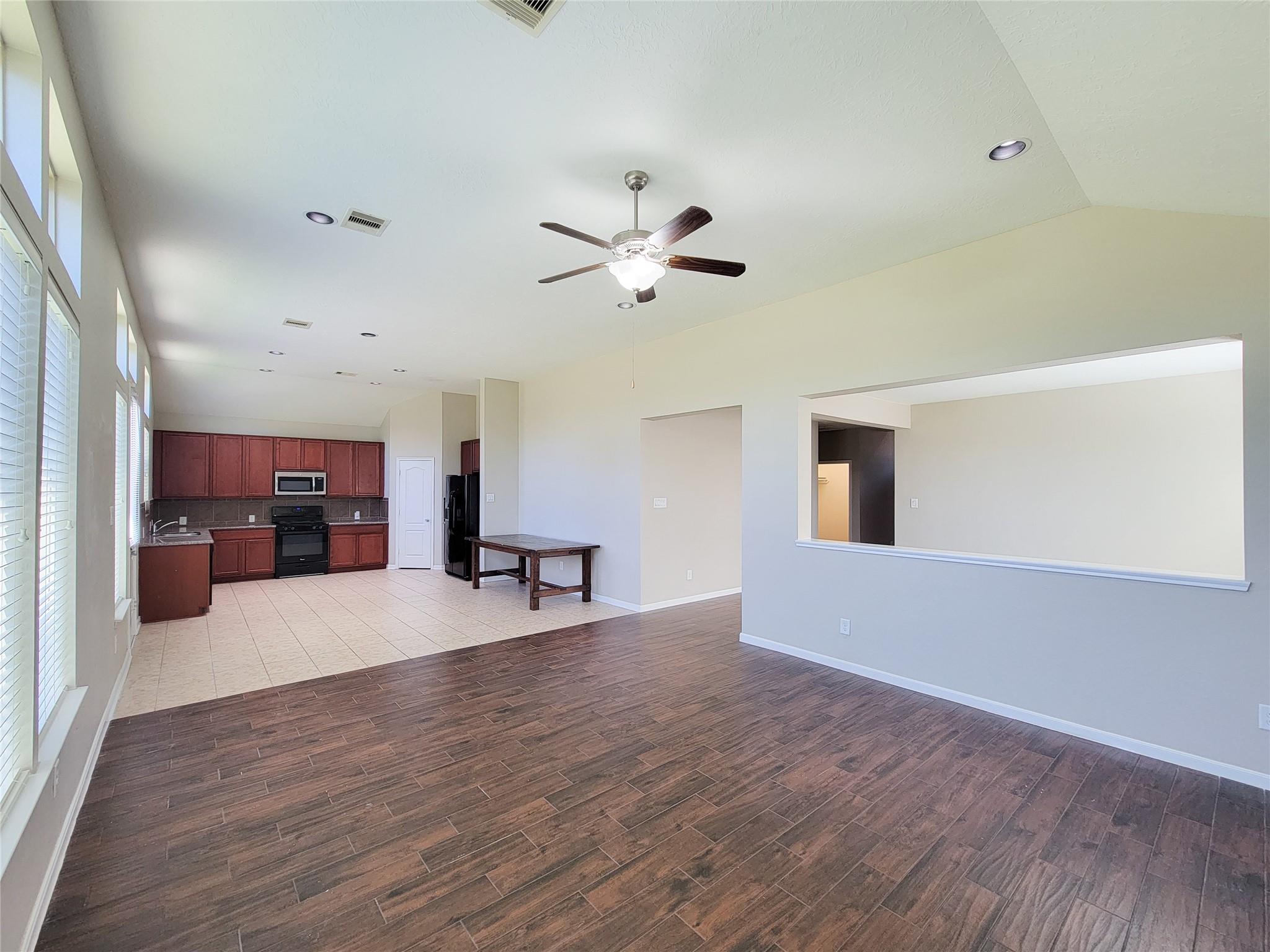 3007 Meadow Prairie Street