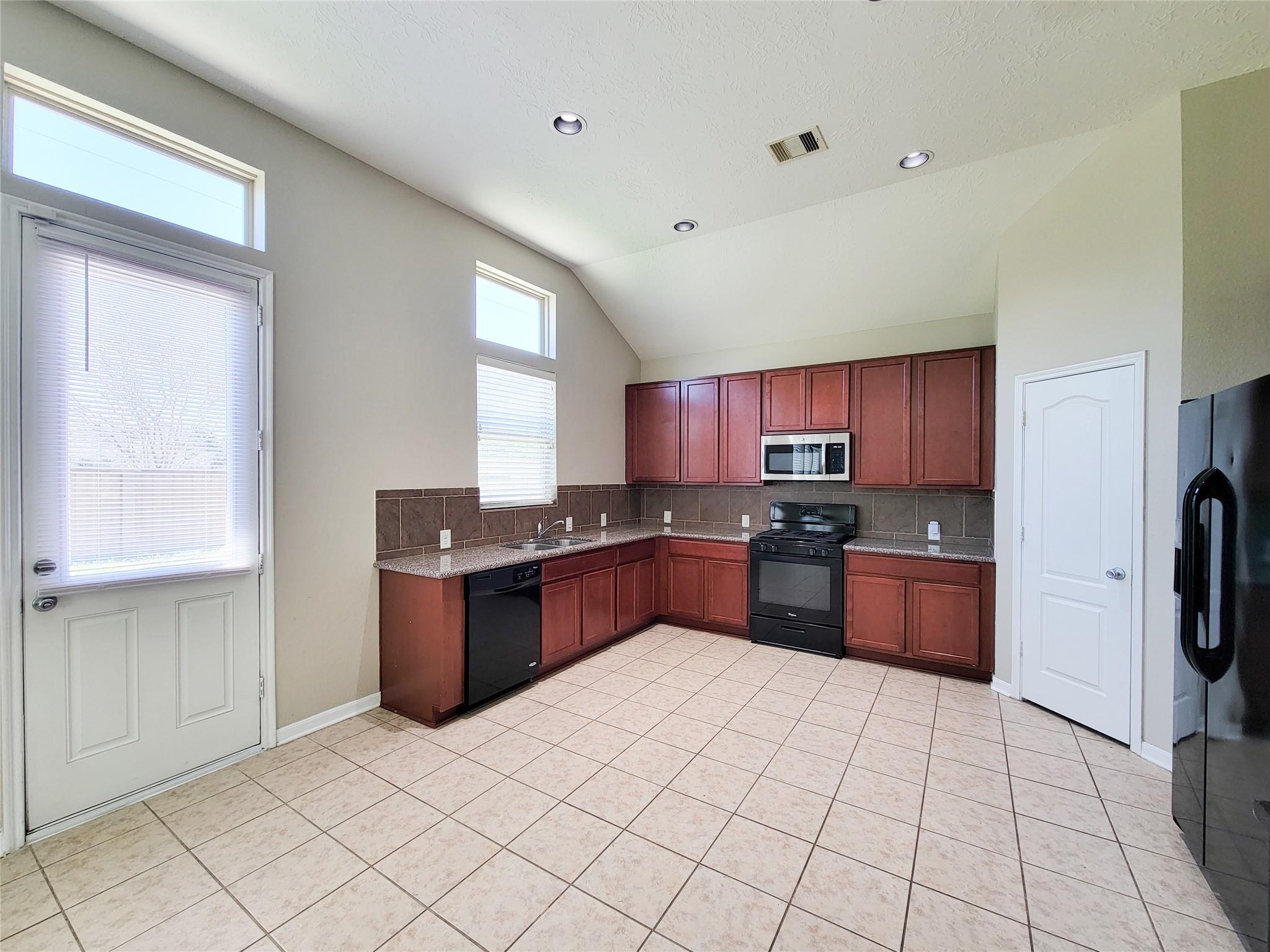 3007 Meadow Prairie Street