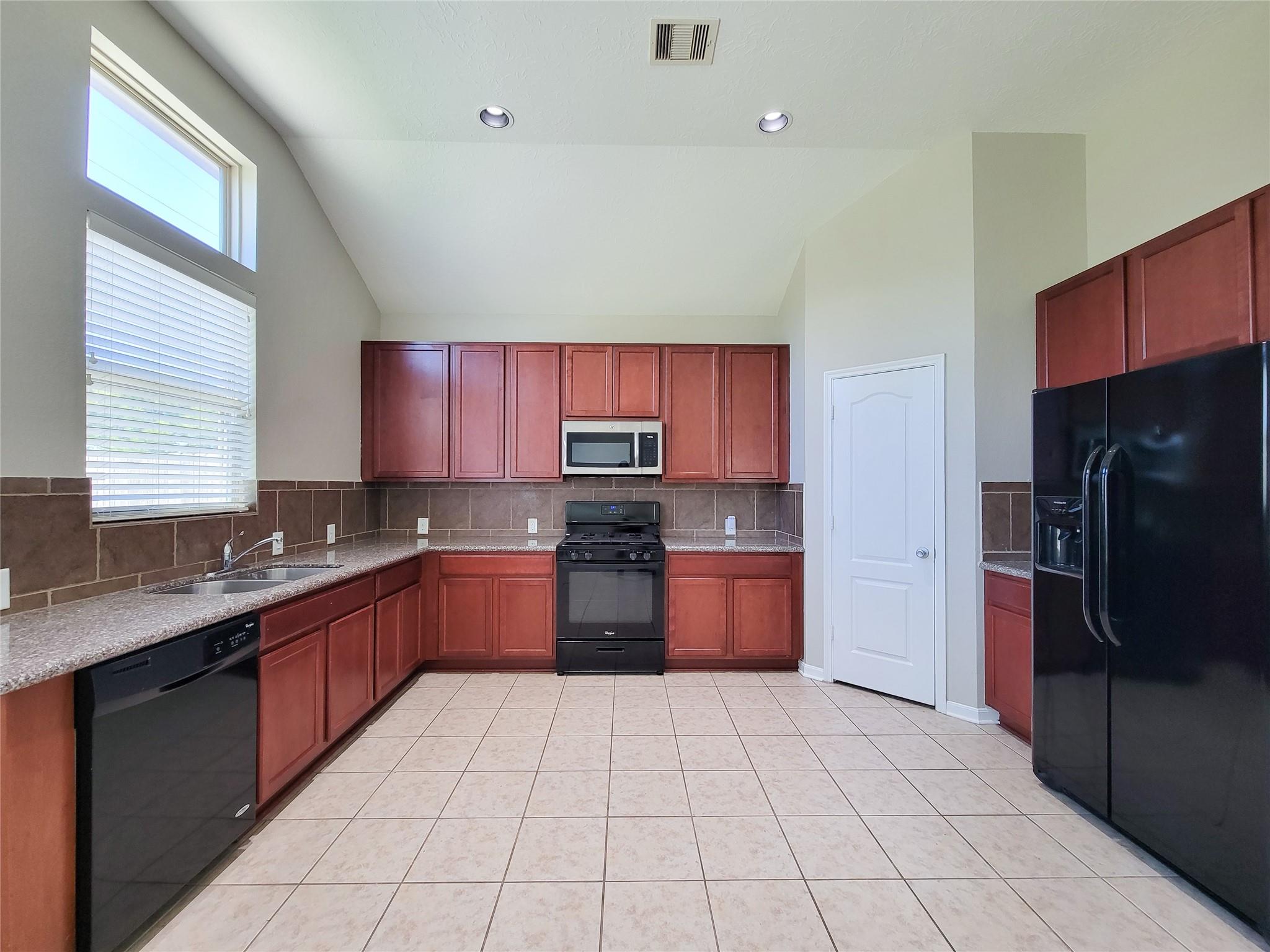 3007 Meadow Prairie Street