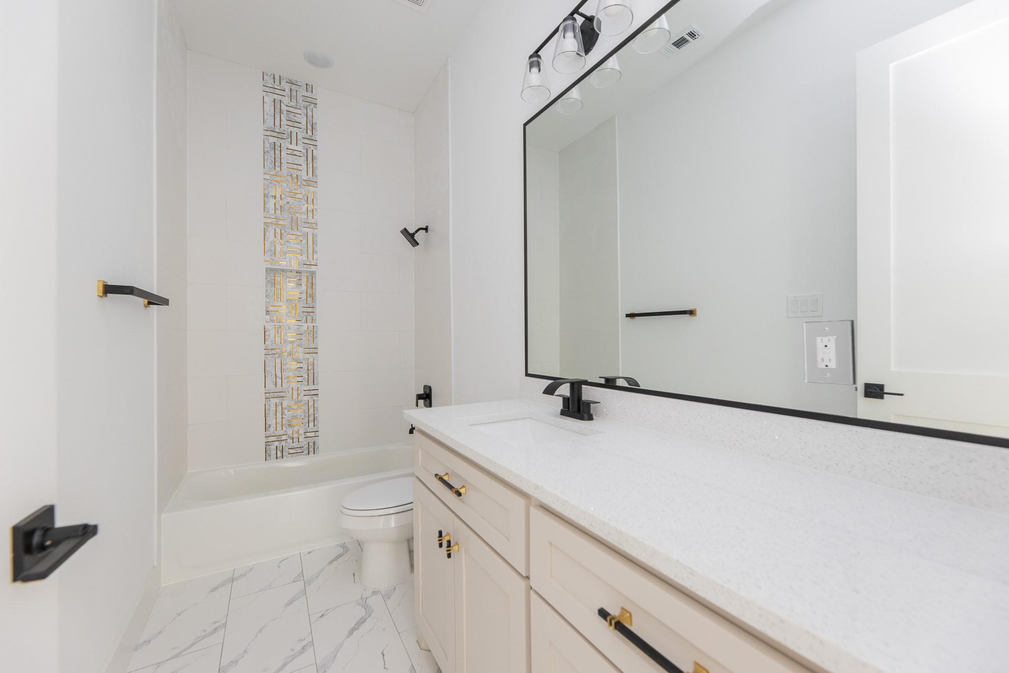 18714 Riverton Ash Court