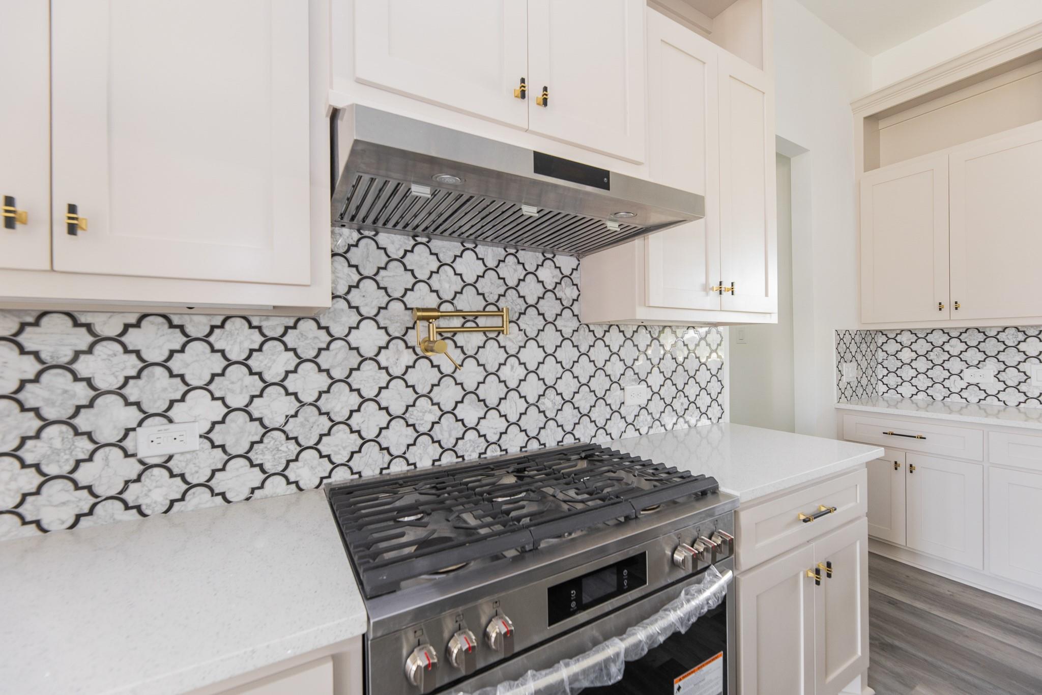 18714 Riverton Ash Court