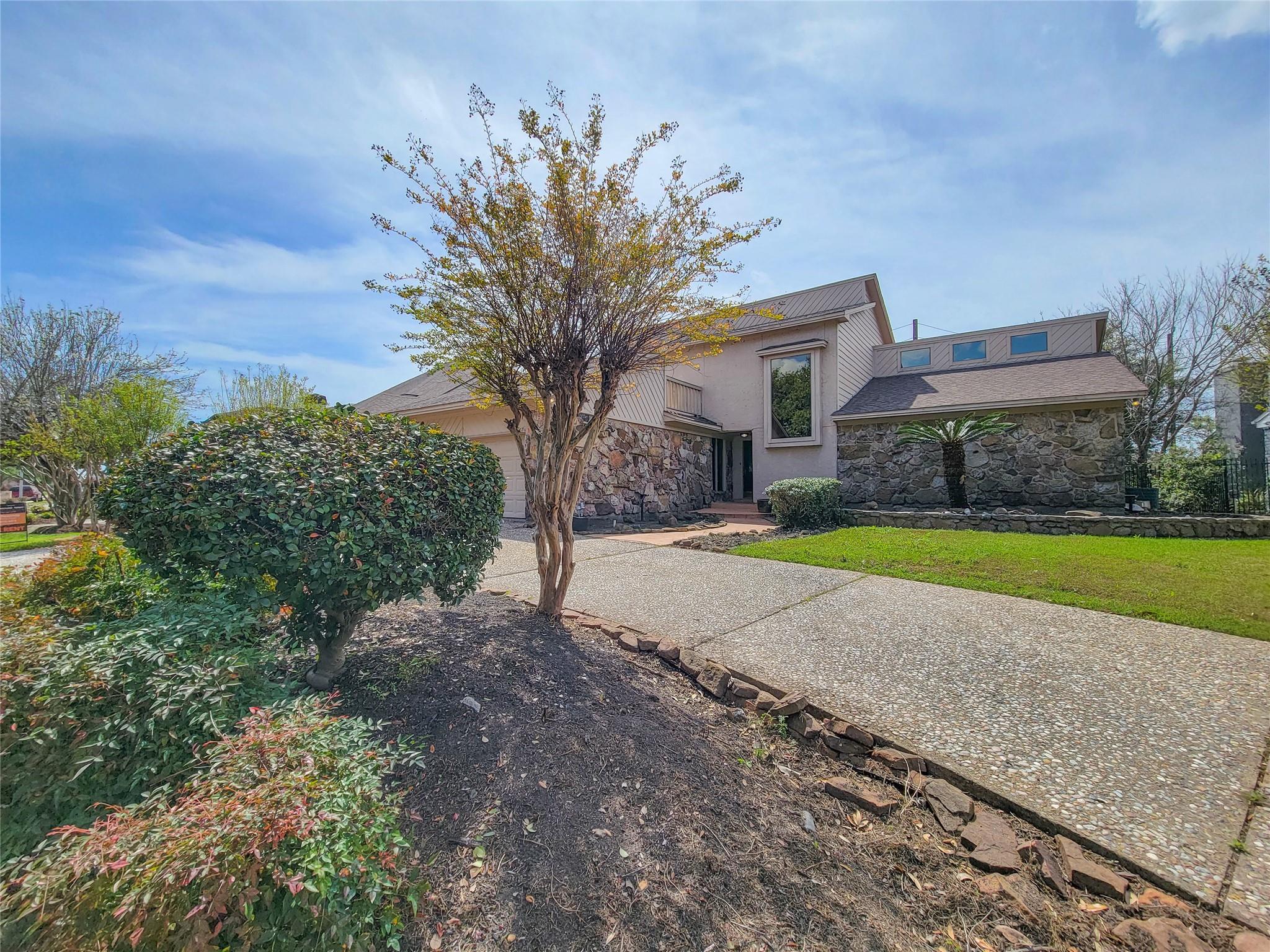 4717 Country Club View