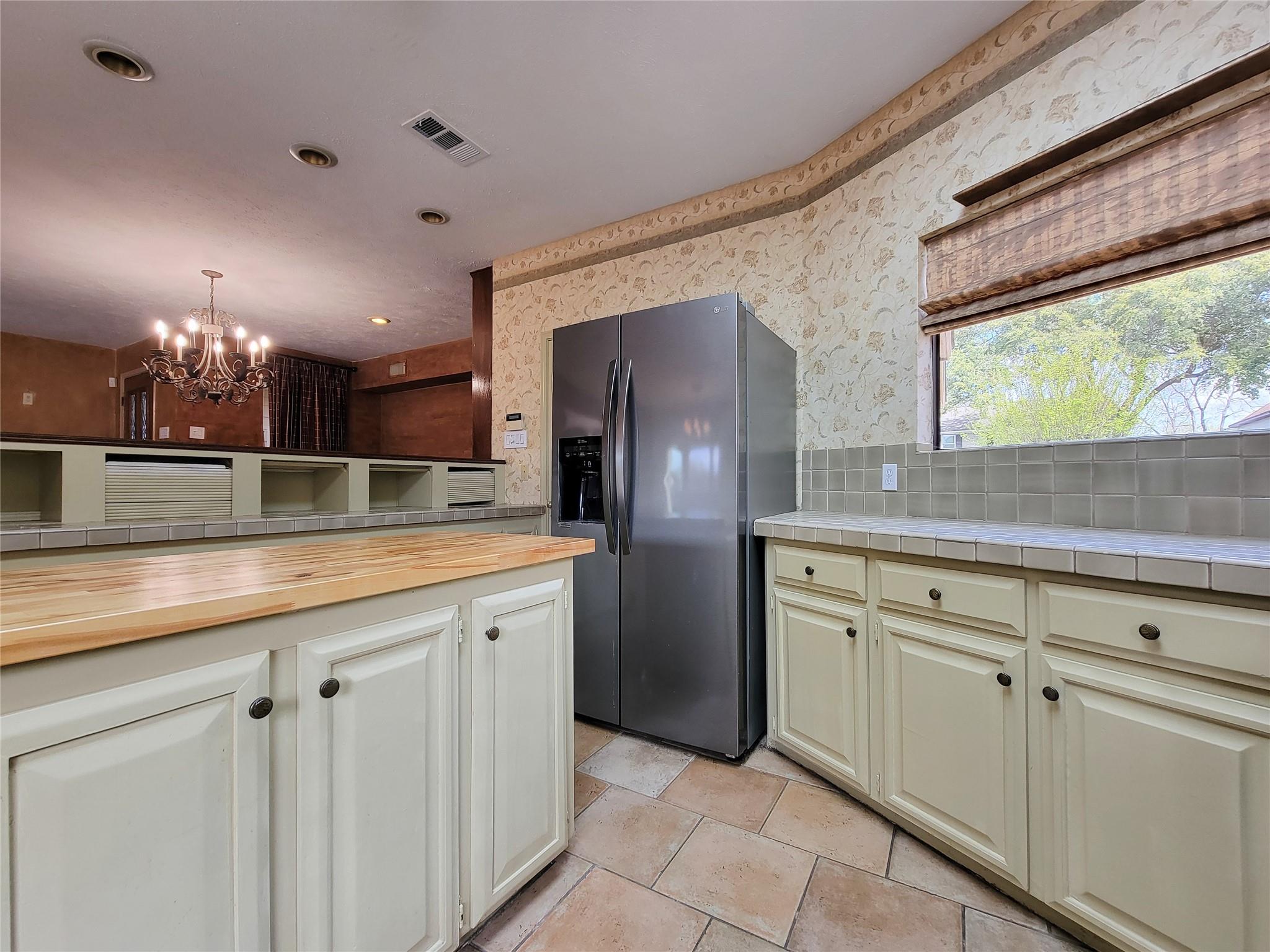 4717 Country Club View