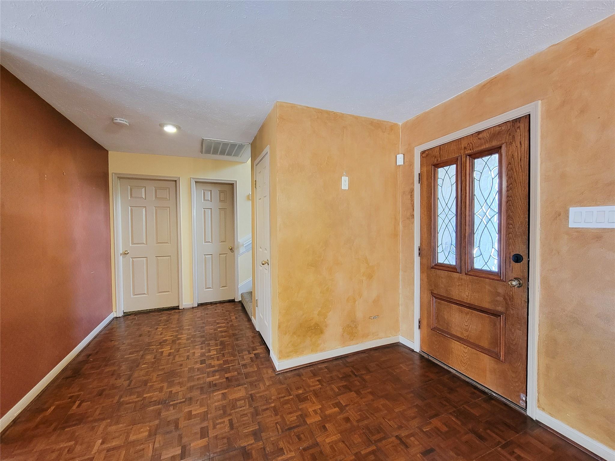 4717 Country Club View