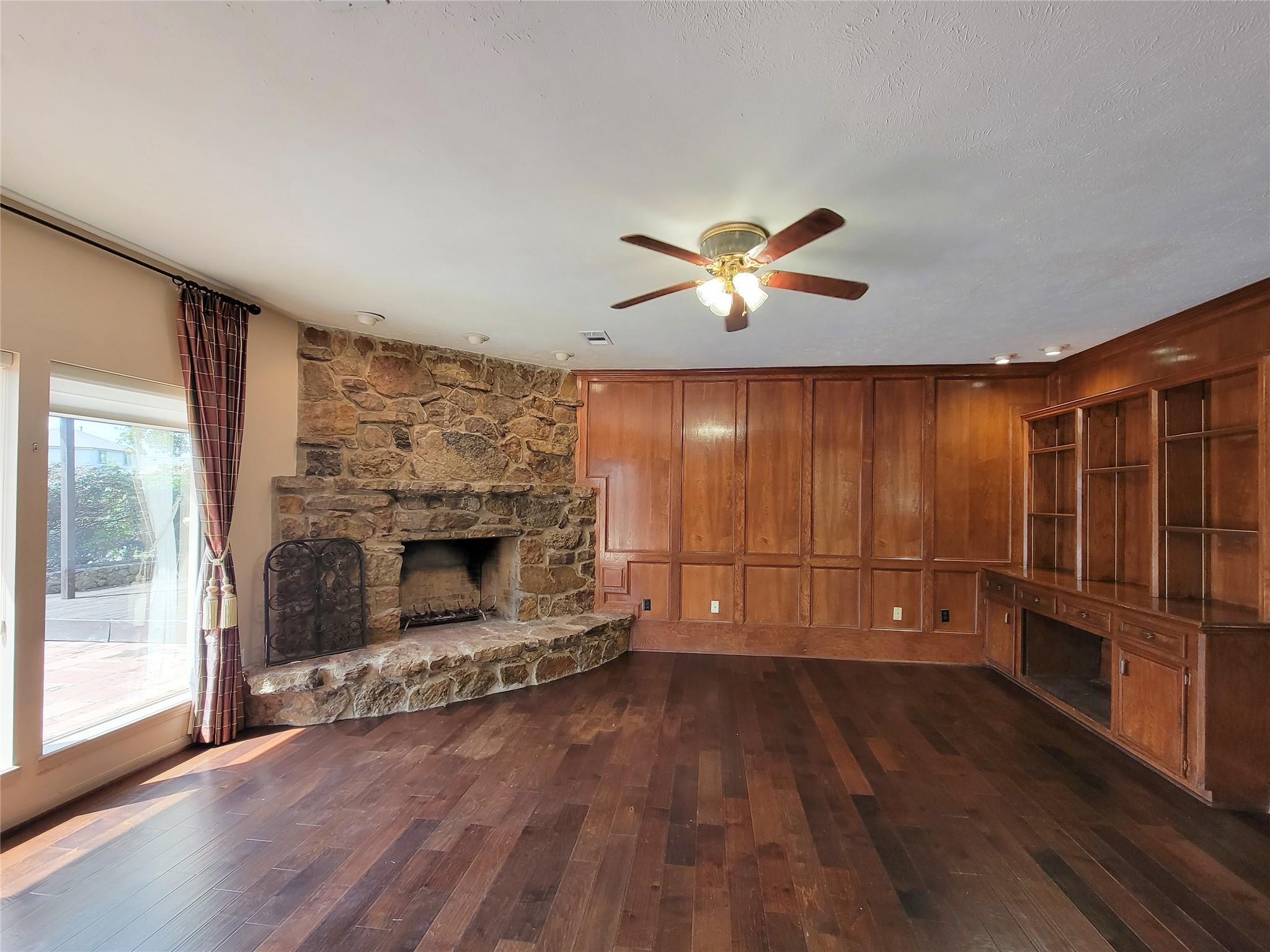4717 Country Club View