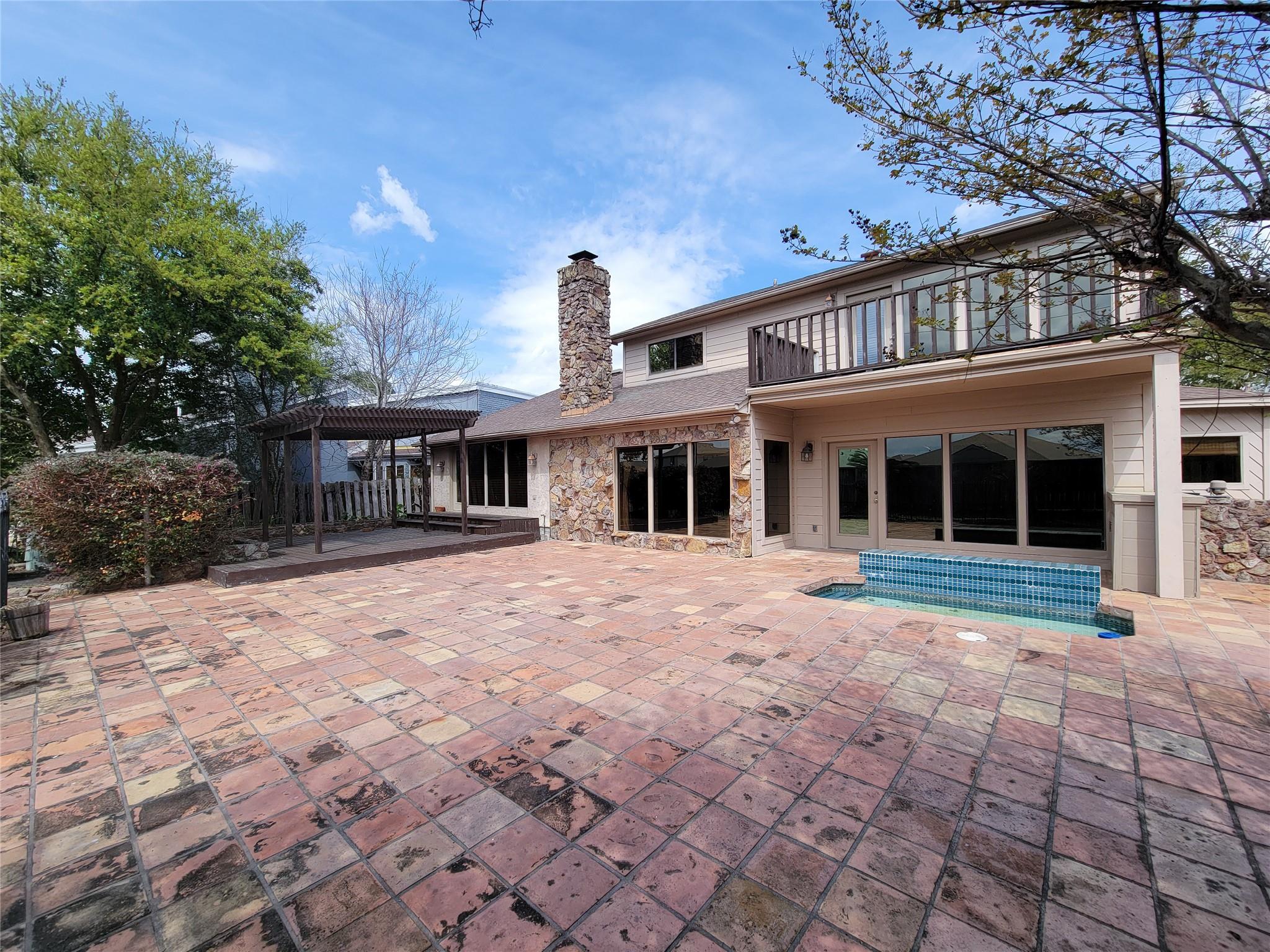 4717 Country Club View