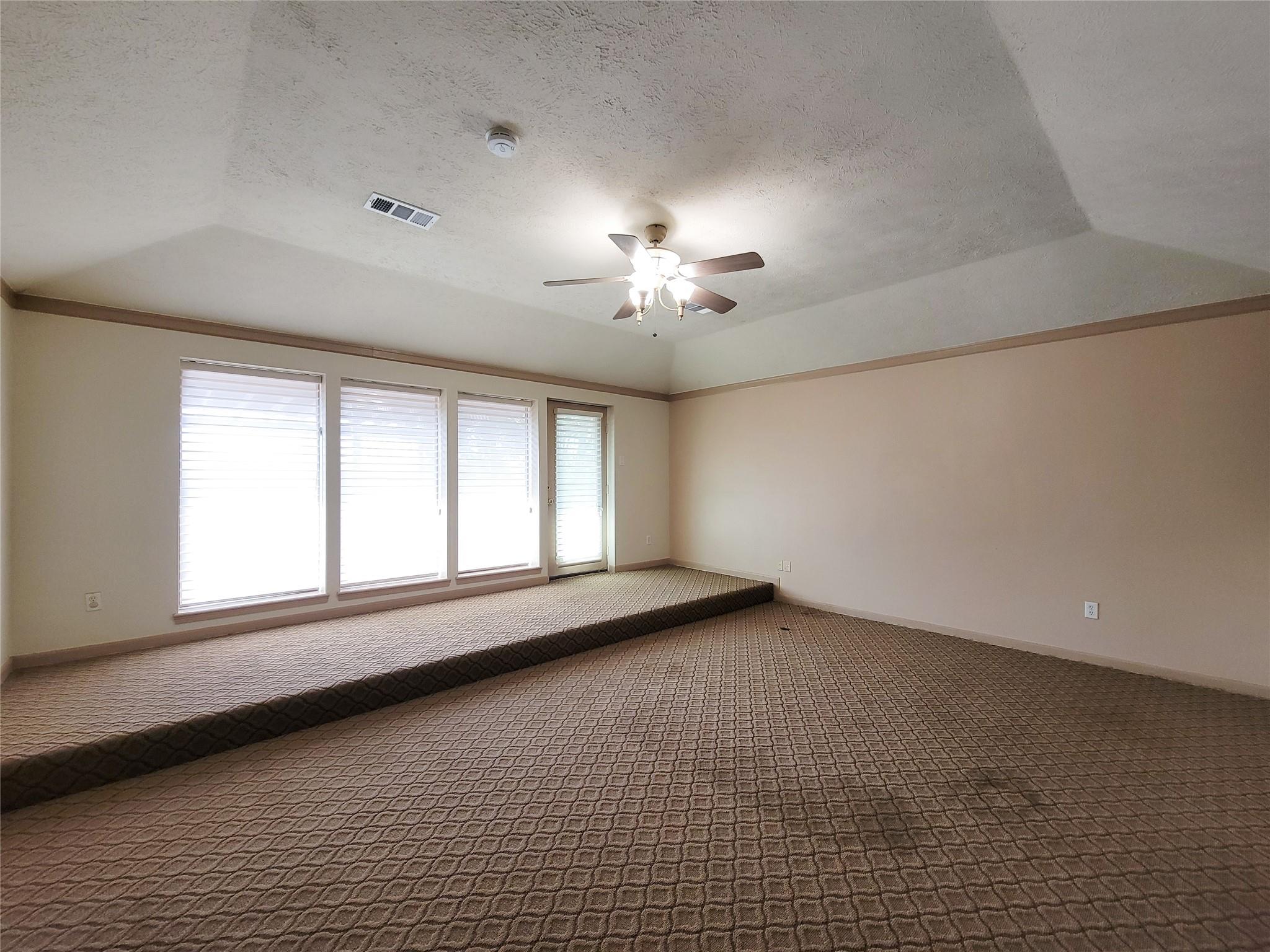 4717 Country Club View