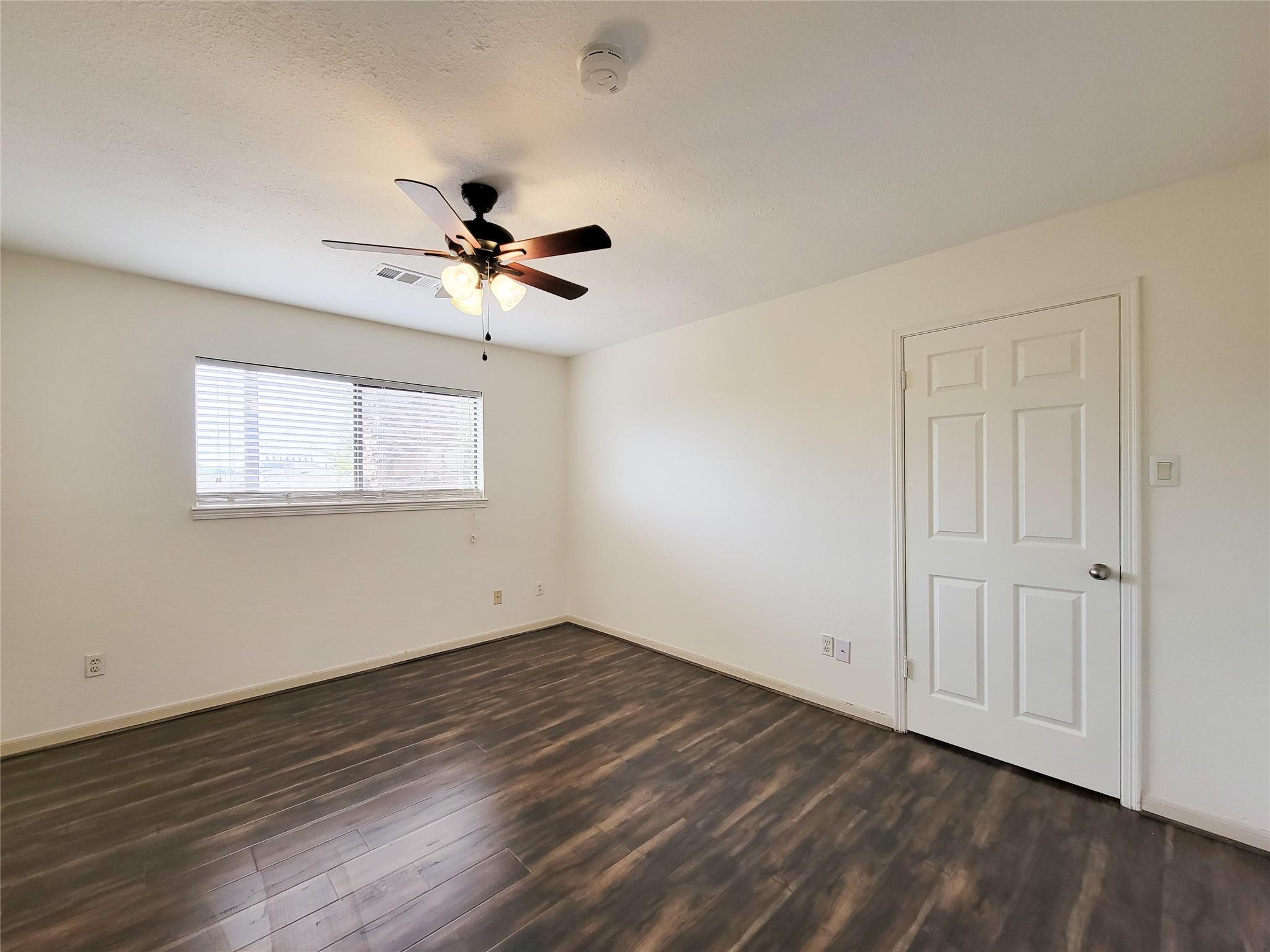 4717 Country Club View