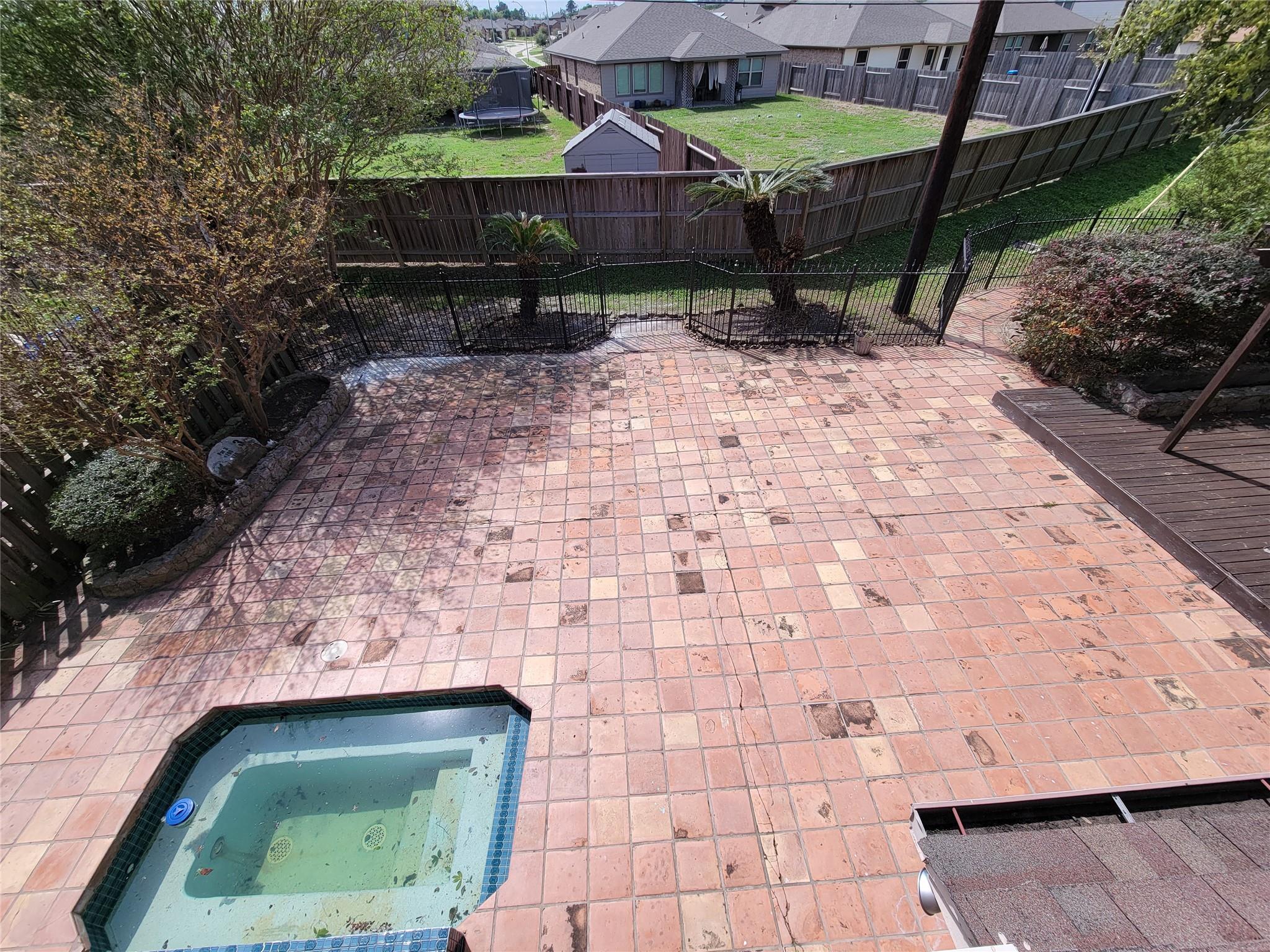 4717 Country Club View