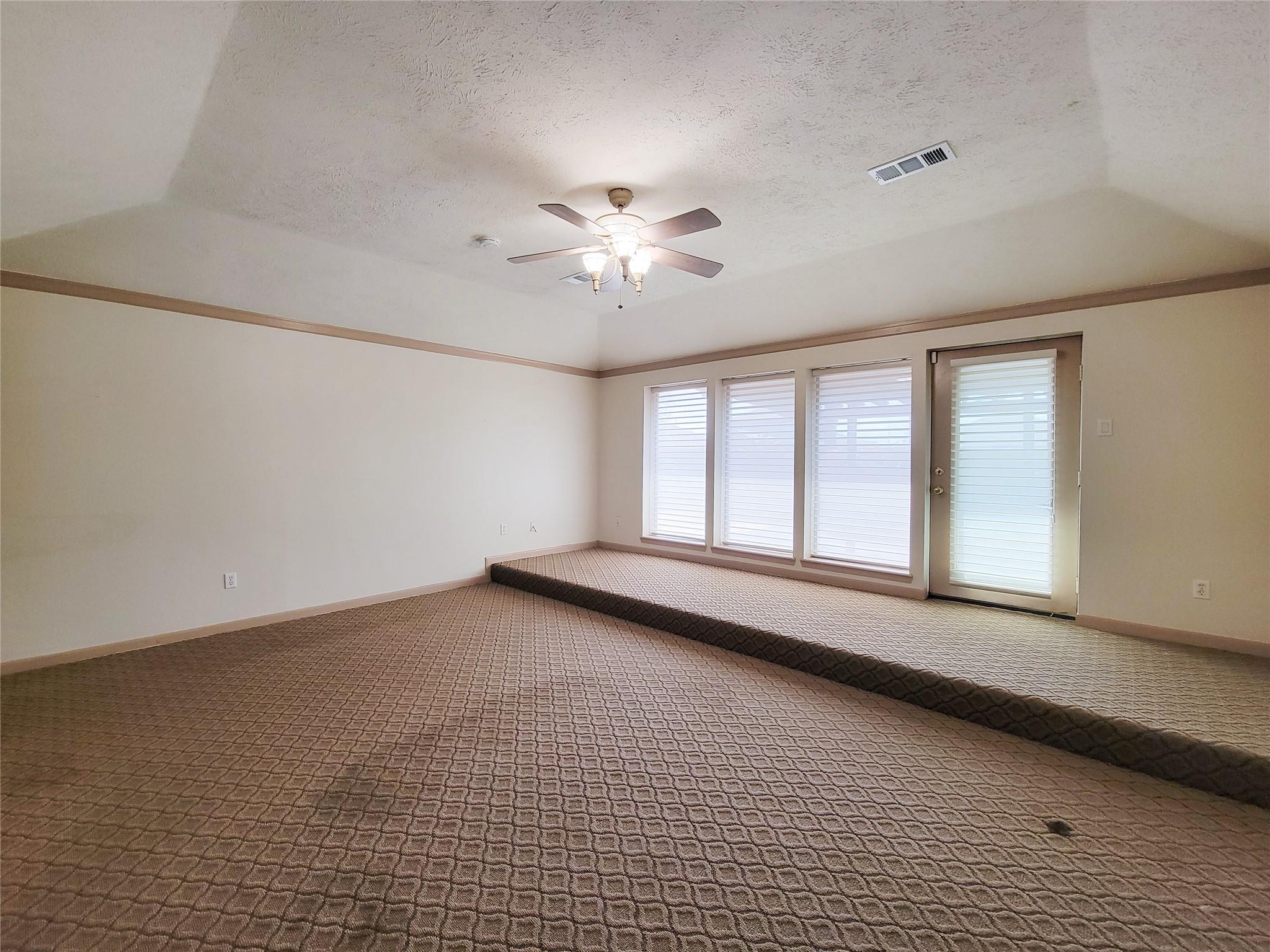 4717 Country Club View