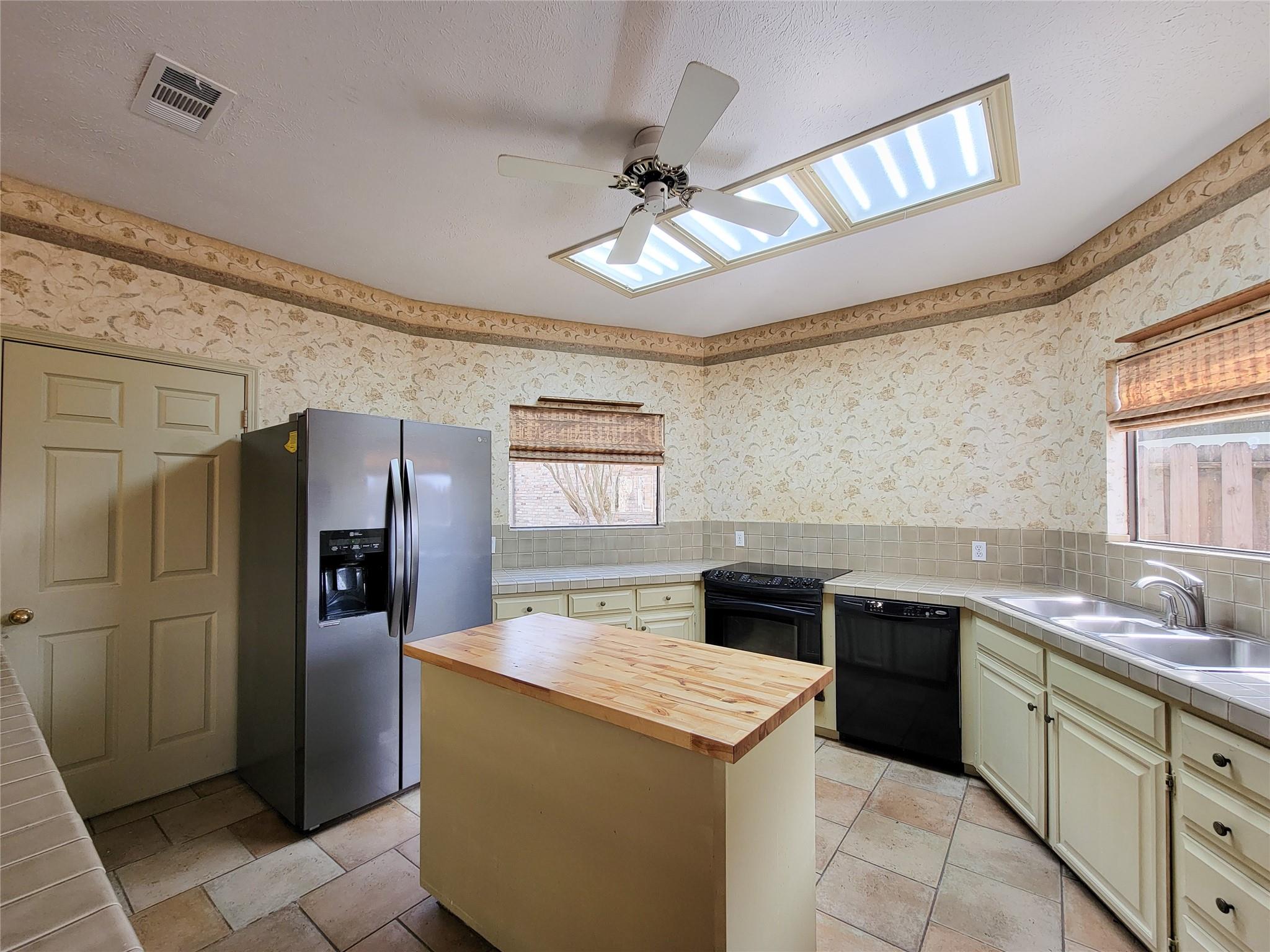 4717 Country Club View